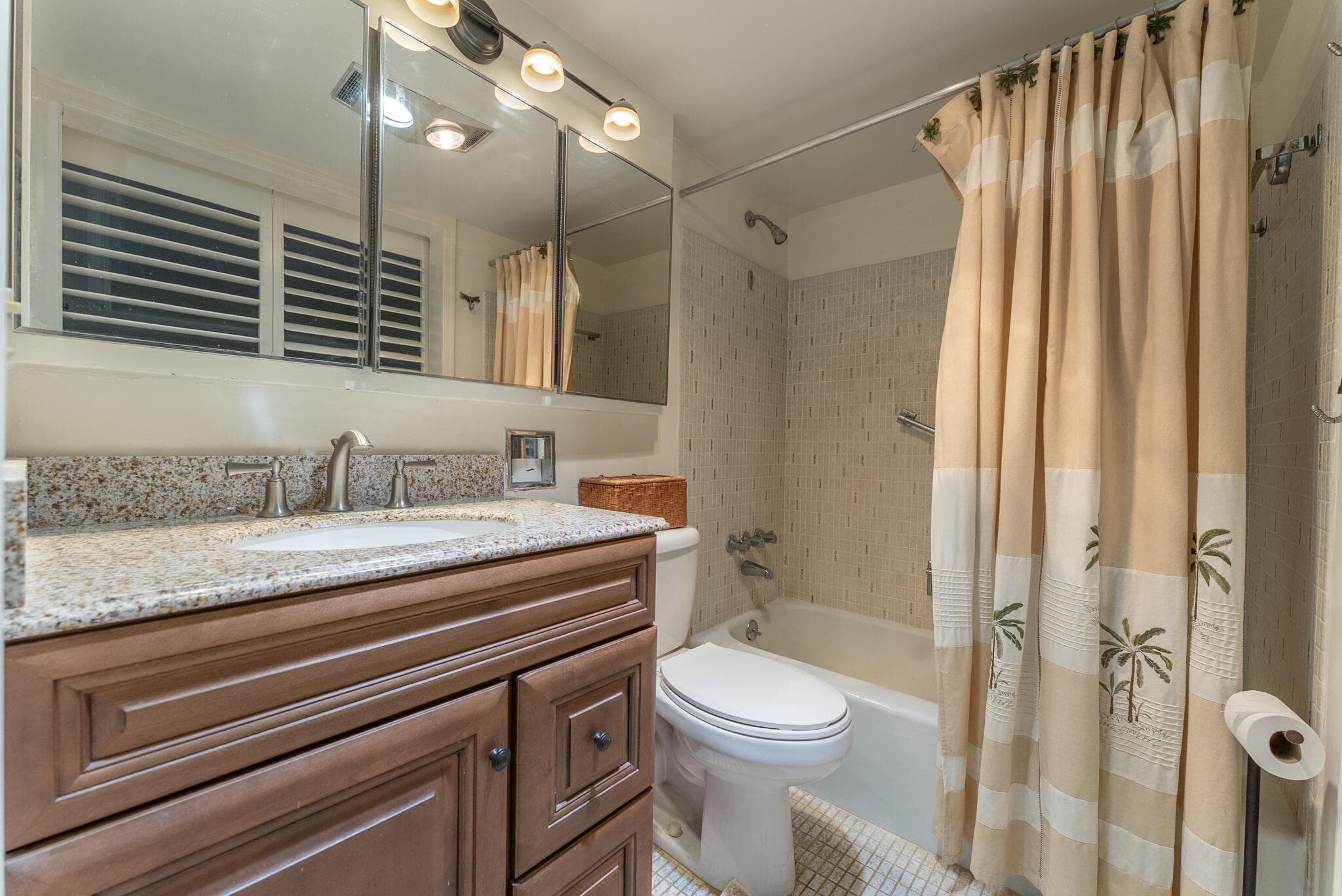 2020 Lake Osborne Drive 9, Lake Worth Beach, FL 33461 — photo 13 of 18