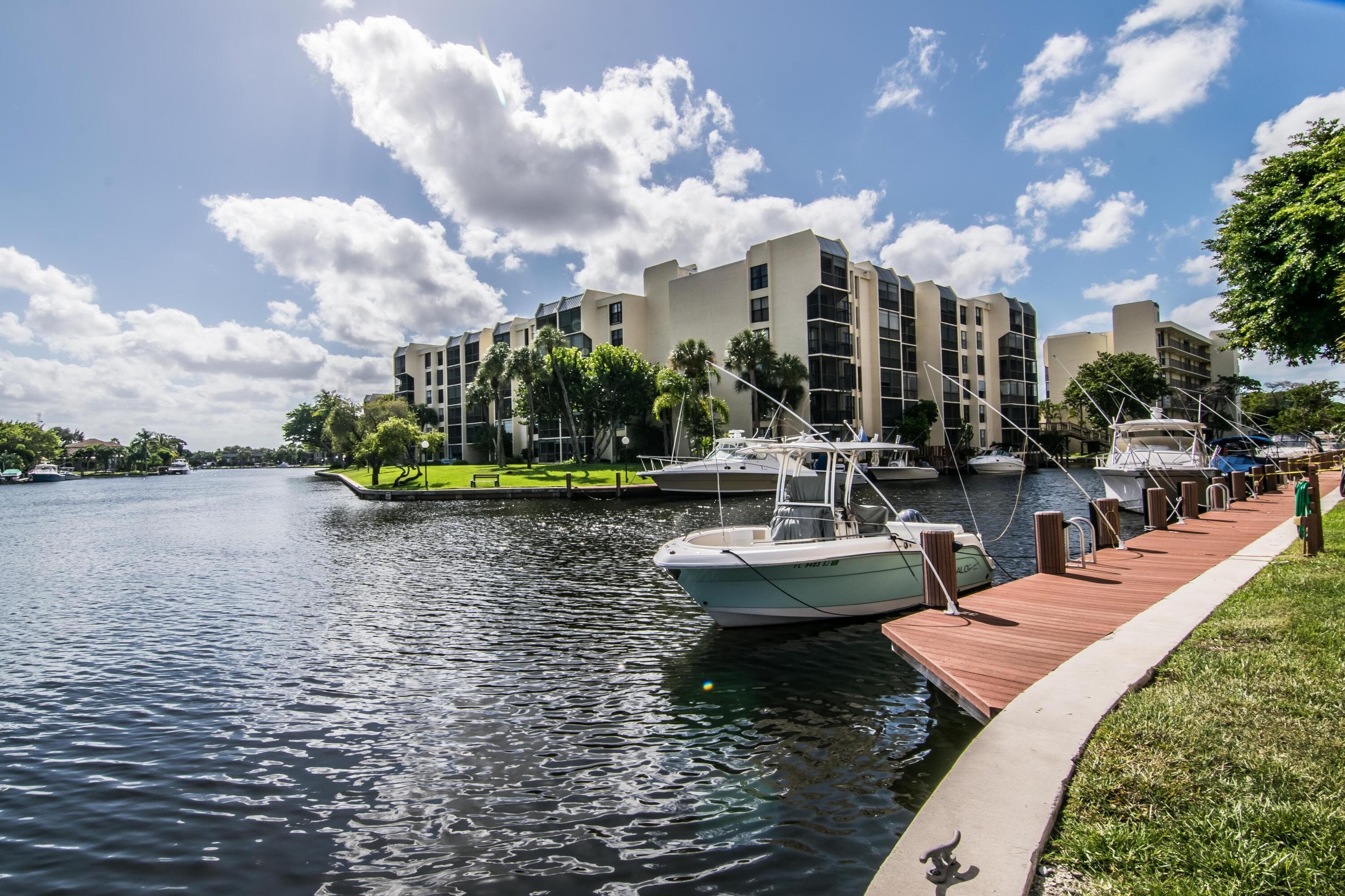 14 Royal Palm Way 106, Boca Raton, FL 33432 — photo 46 of 49
