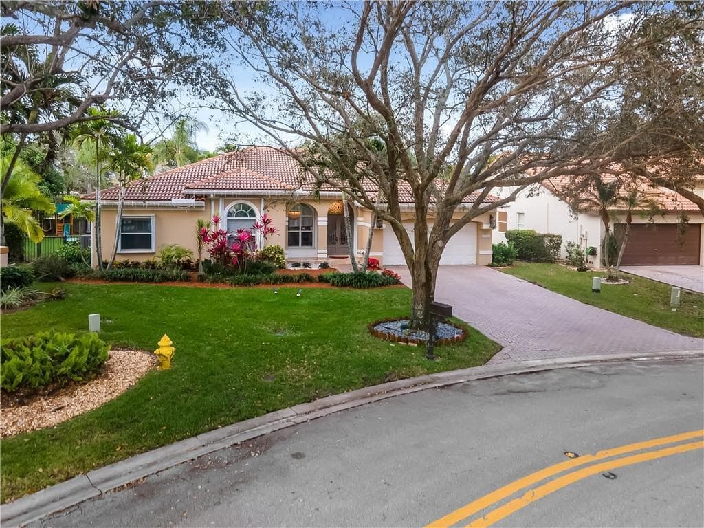 10361 NW 54th Place, Coral Springs, FL 33076 — photo 2 of 48