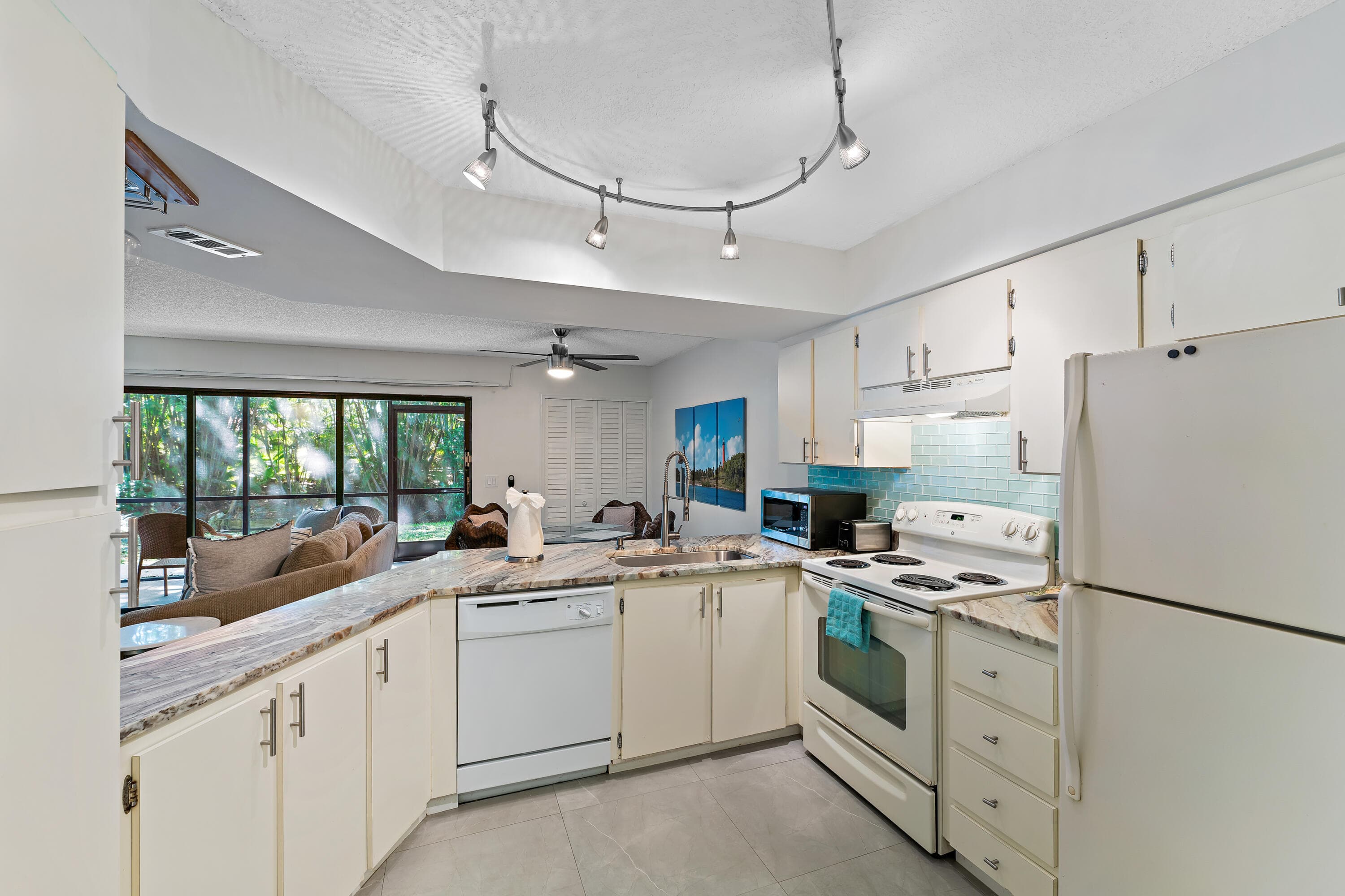 1605 S Us Hwy 1 E104, Jupiter, FL 33477 — photo 17 of 34