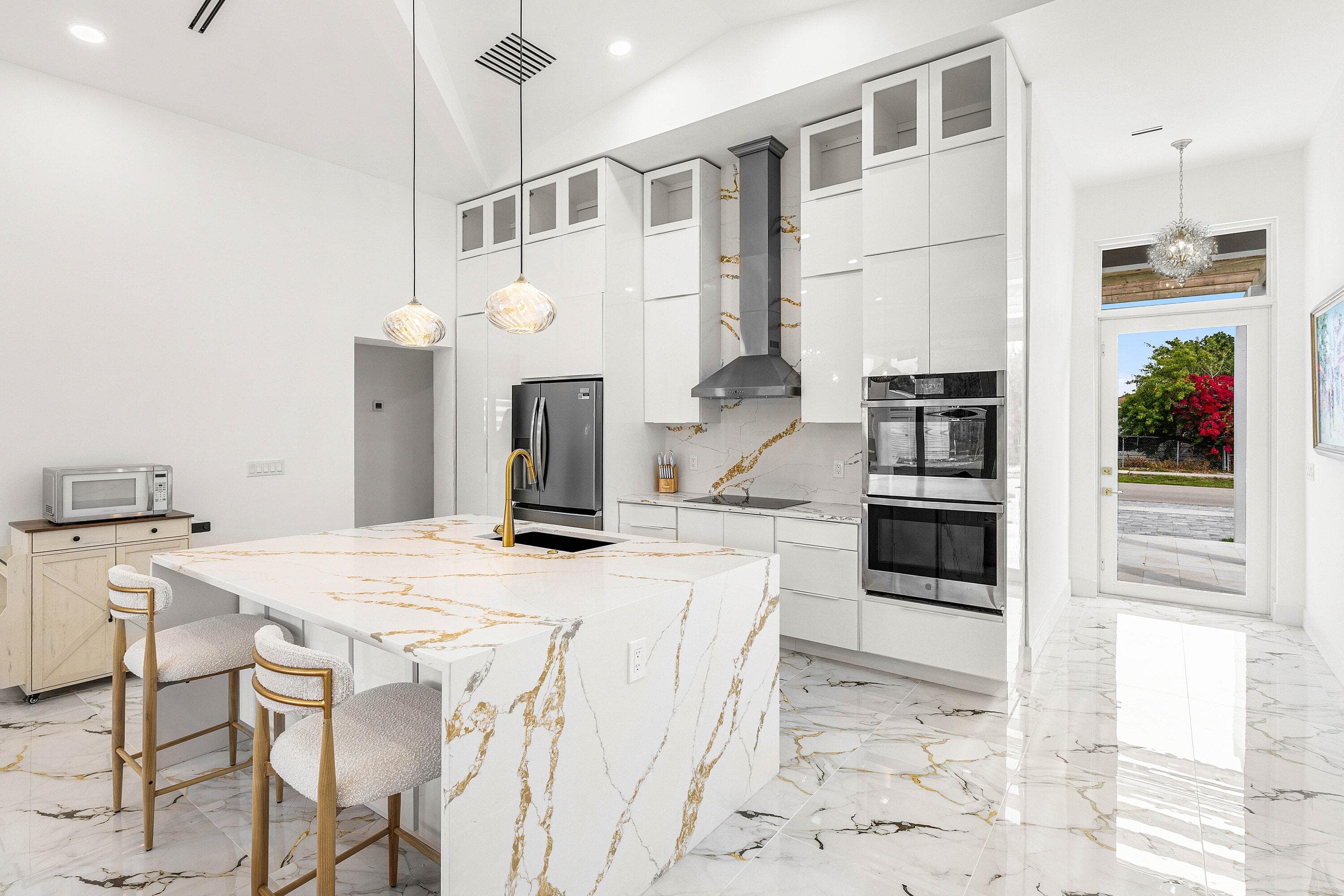 202 SE 4th Street, Delray Beach, FL 33483 — photo 8 of 21