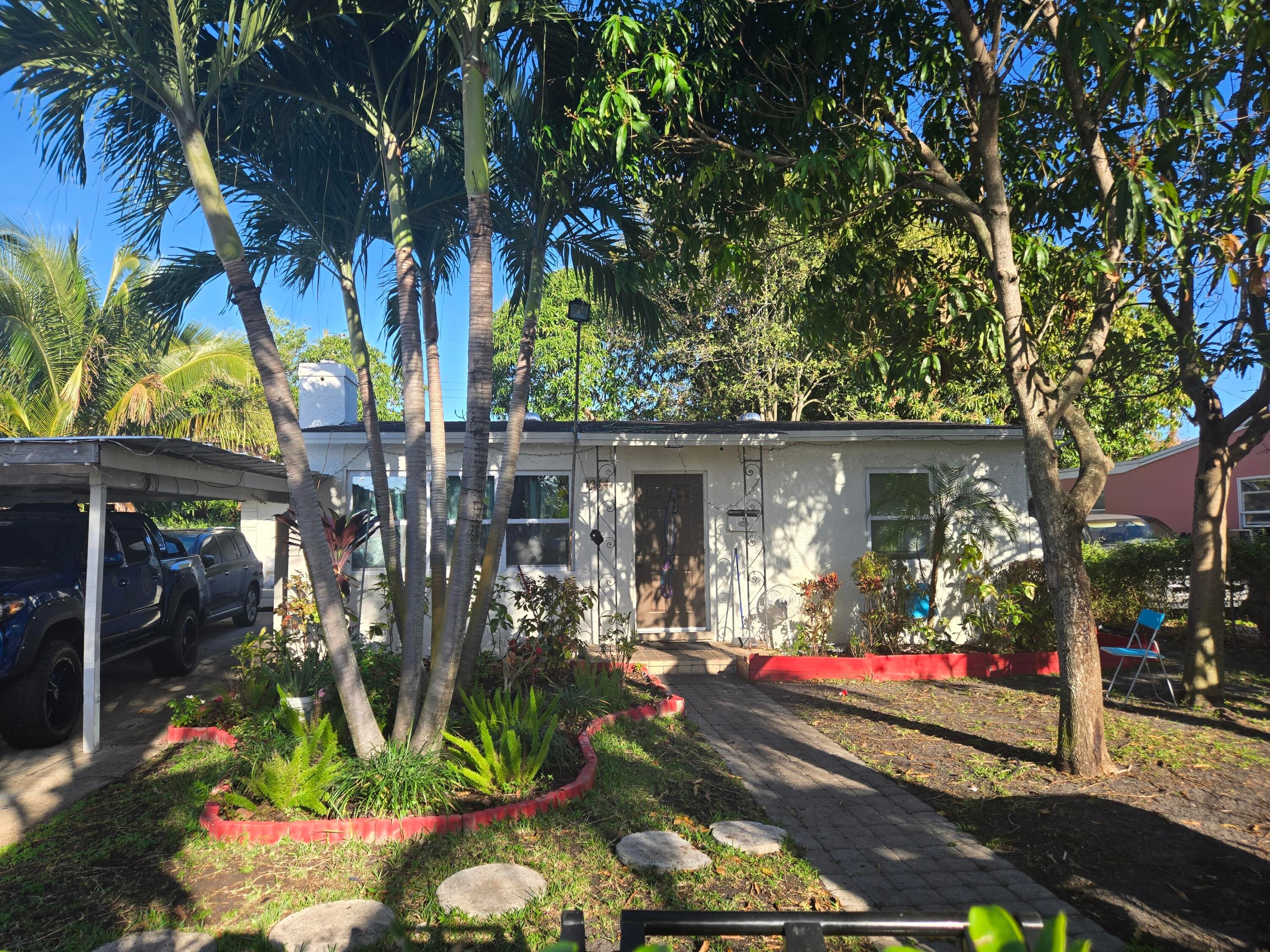 1214 S C Street S, Lake Worth Beach, FL 33460 — photo 1 of 1