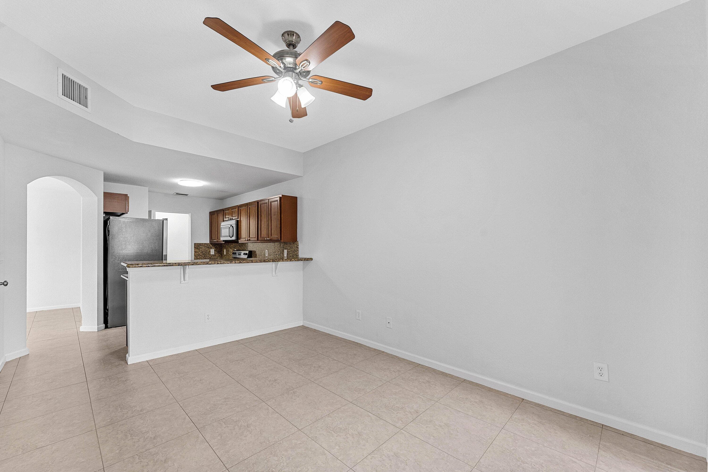 6515 Diamond Springs Terrace 2404, West Palm Beach, FL 33411 — photo 5 of 31