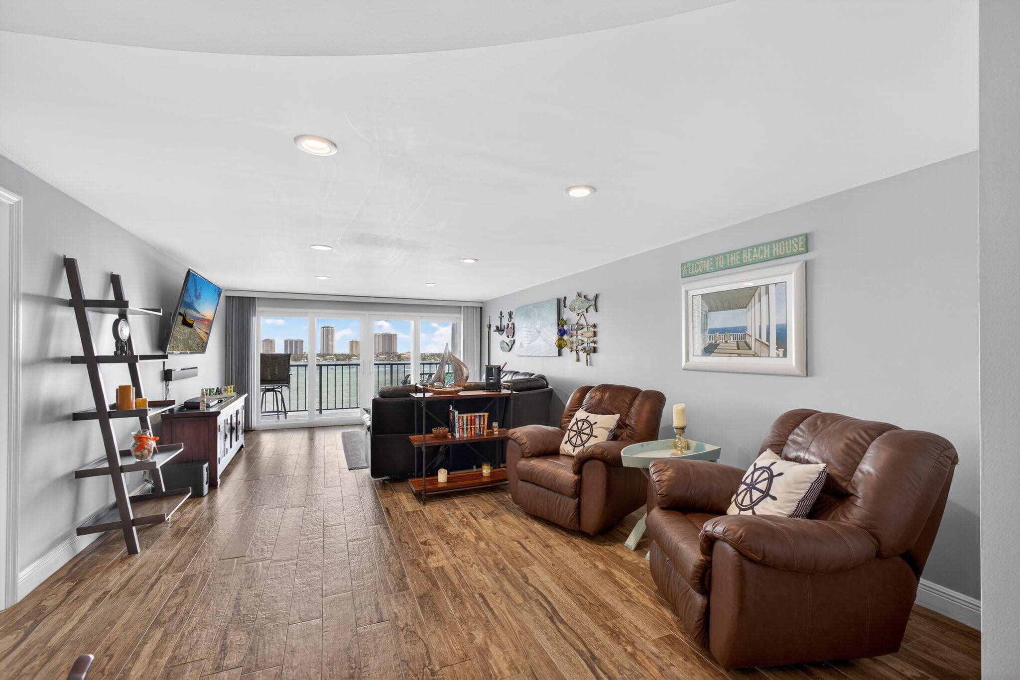 3040 Lake Shore Drive, Riviera Beach, FL 33404 — photo 14 of 70