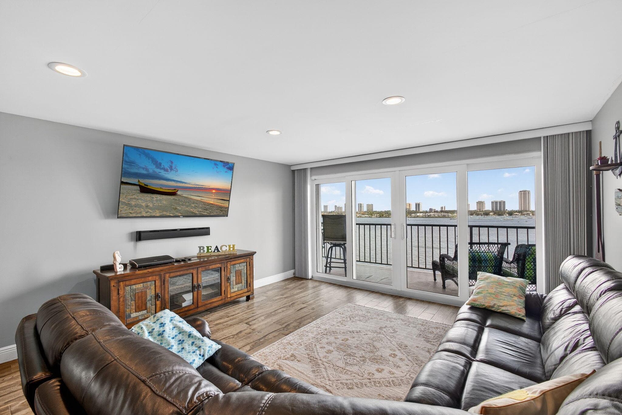 3040 Lake Shore Drive, Riviera Beach, FL 33404 — photo 18 of 70