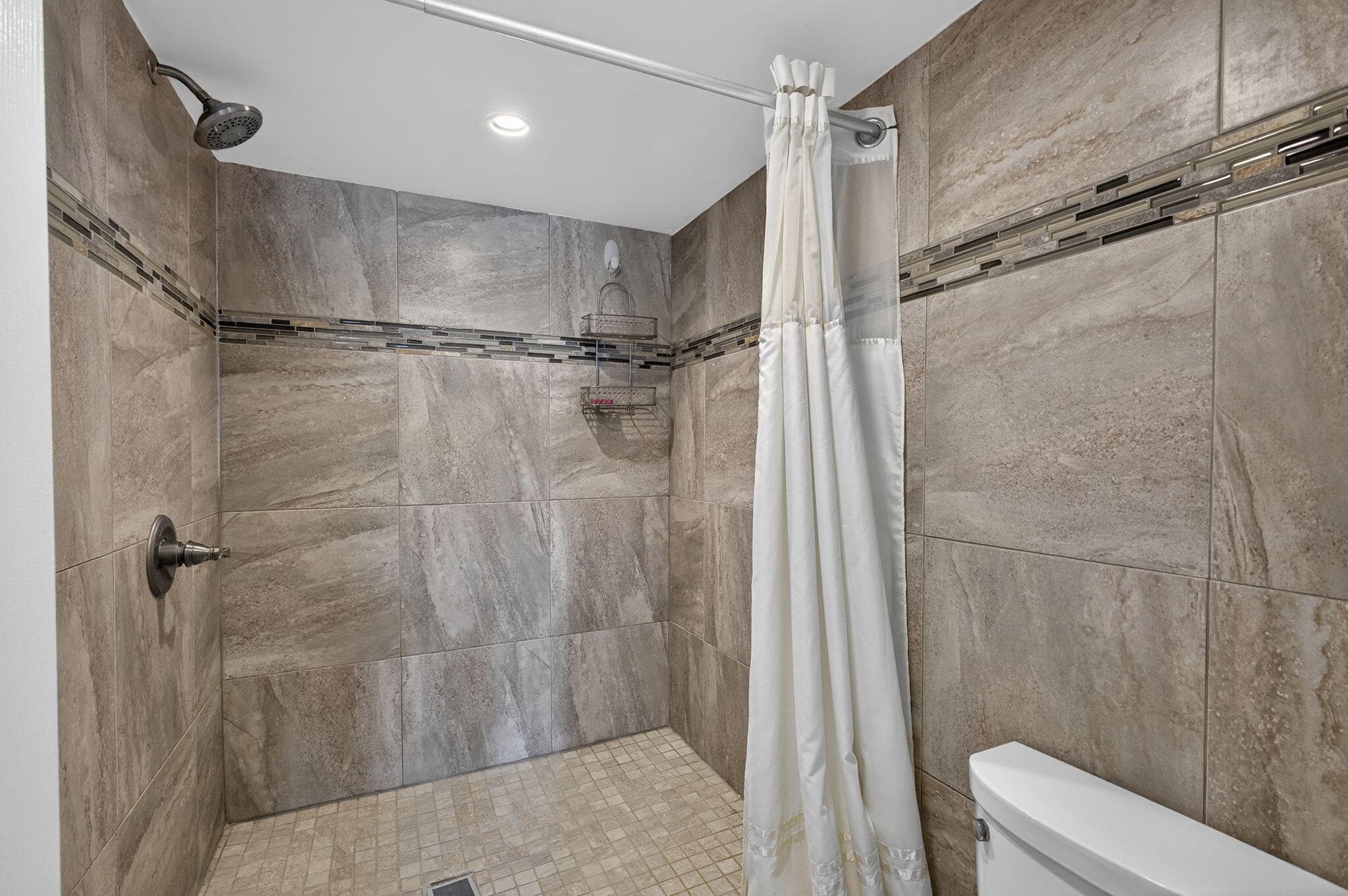 3040 Lake Shore Drive, Riviera Beach, FL 33404 — photo 26 of 70
