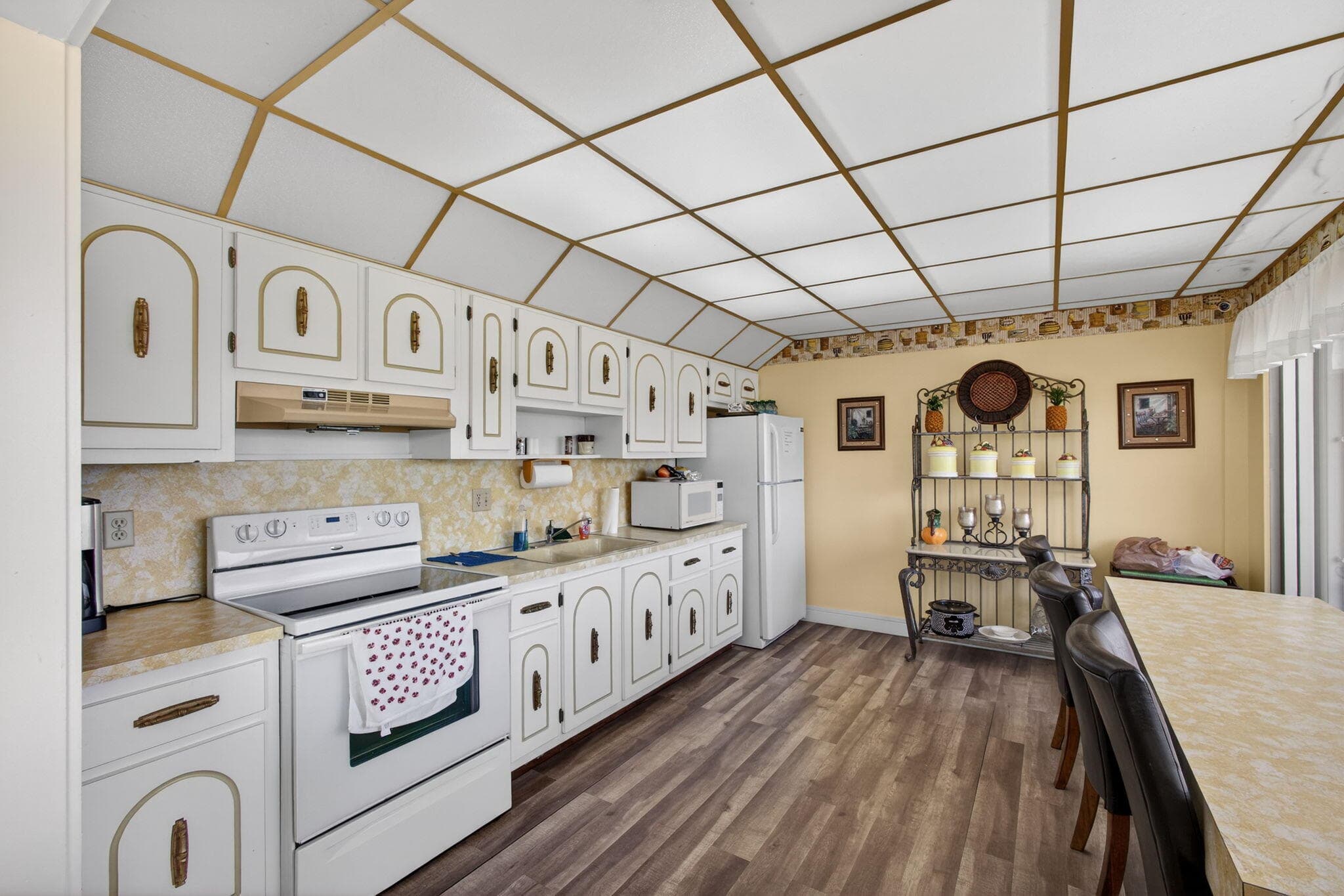 3040 Lake Shore Drive, Riviera Beach, FL 33404 — photo 44 of 70