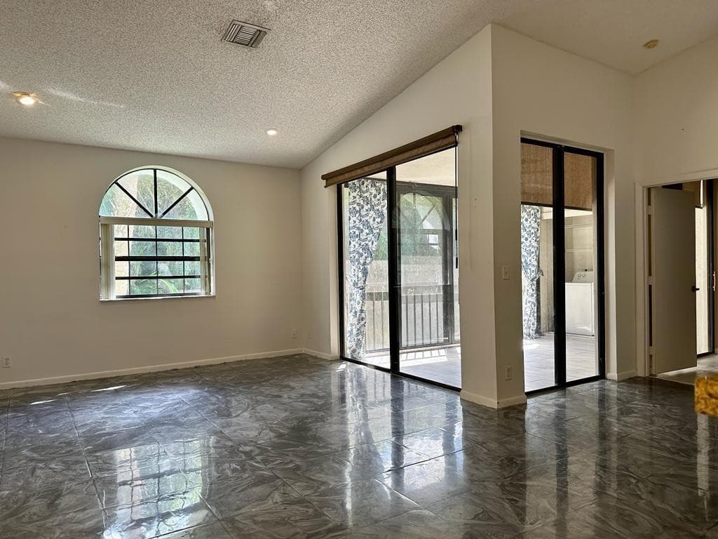 5438 Verona Drive Unit 812 L Drive L, Boynton Beach, FL 33437 — photo 1 of 35