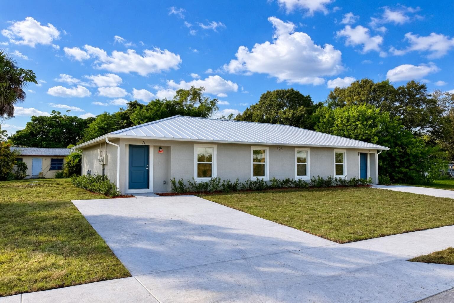 505 N 27th Street, Fort Pierce, FL 34947 — photo 1 of 9