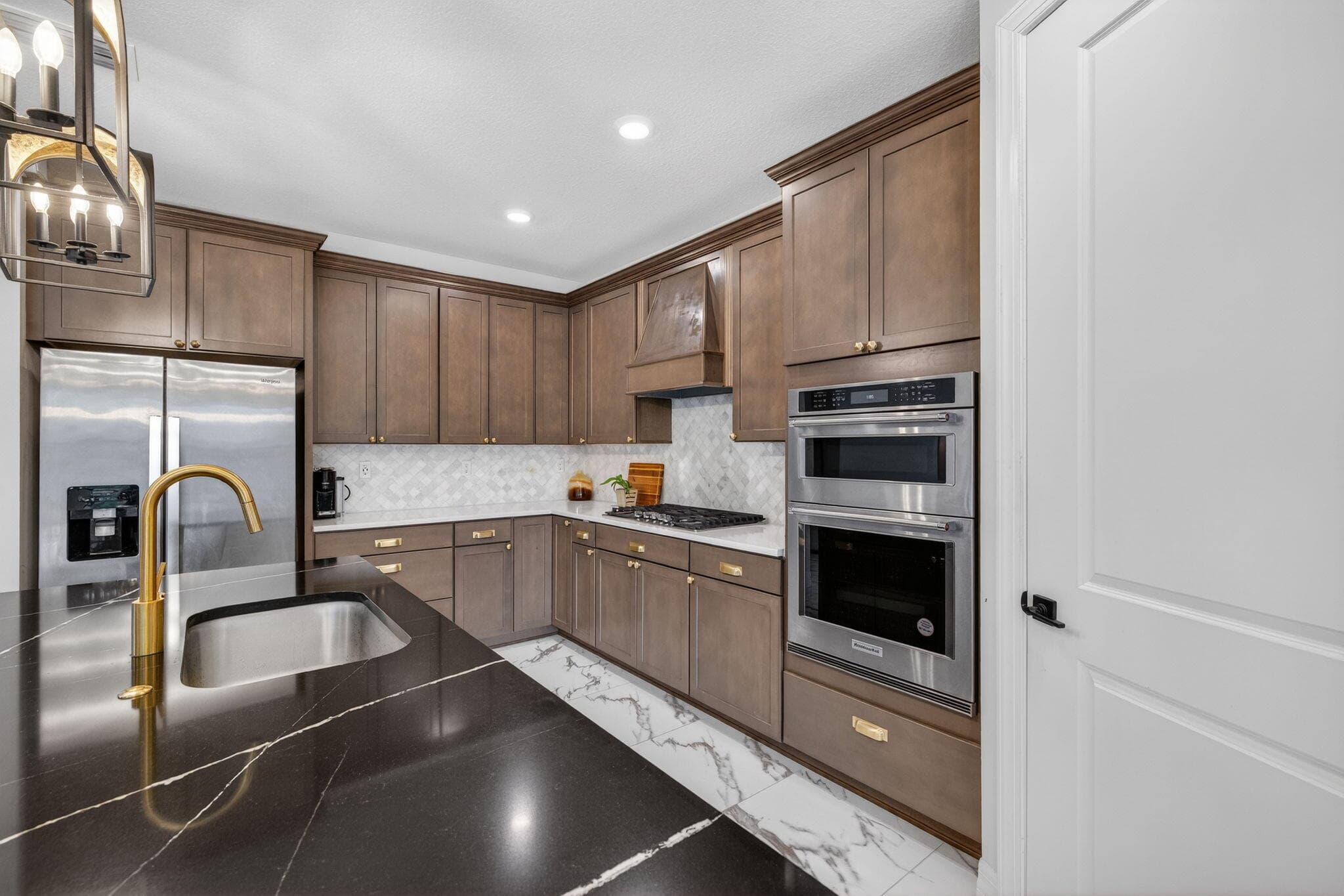2455 Primrose Place, Oakland Park, FL 33309 — photo 15 of 79
