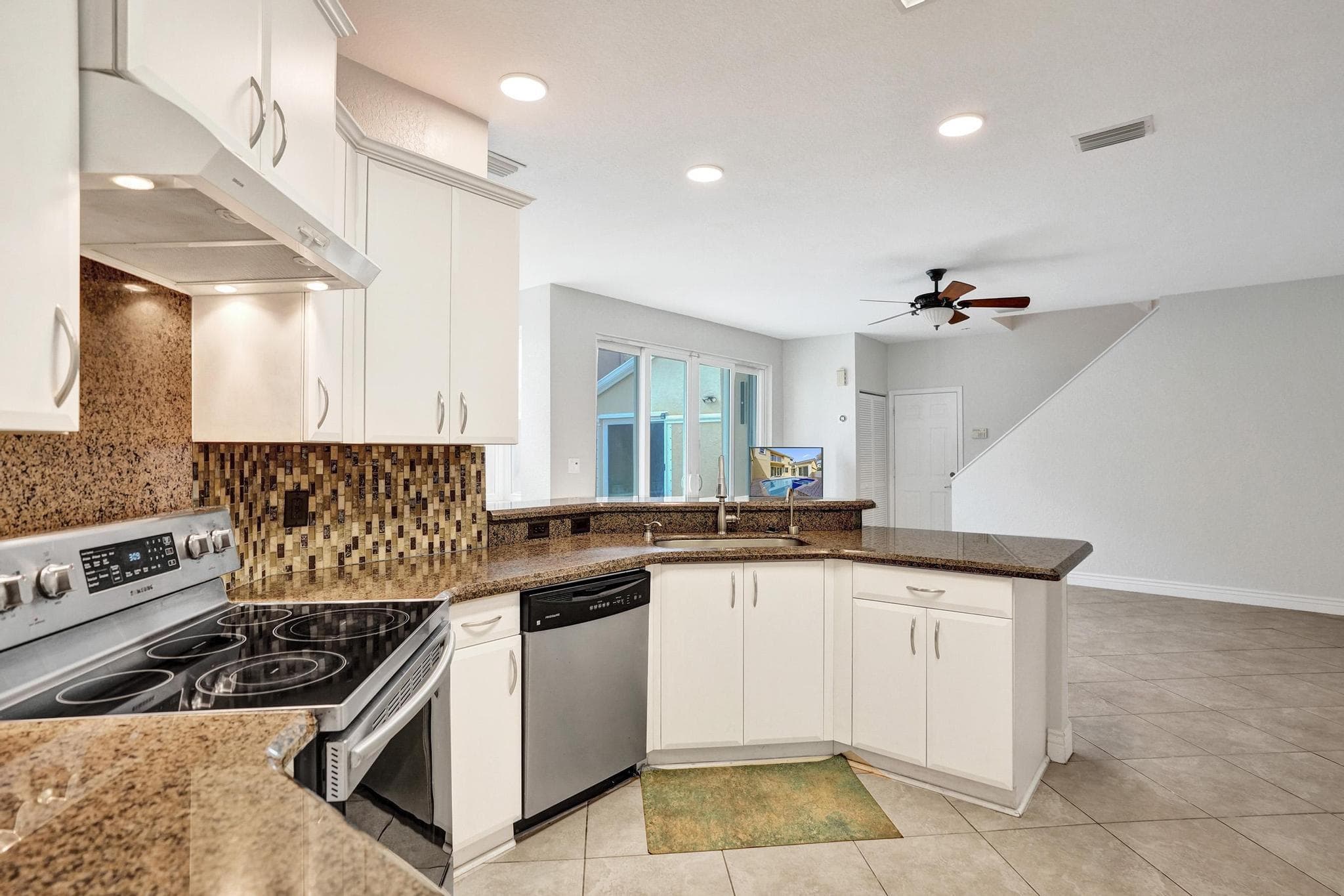 5367 NW 106th Drive, Coral Springs, FL 33076 — photo 14 of 47