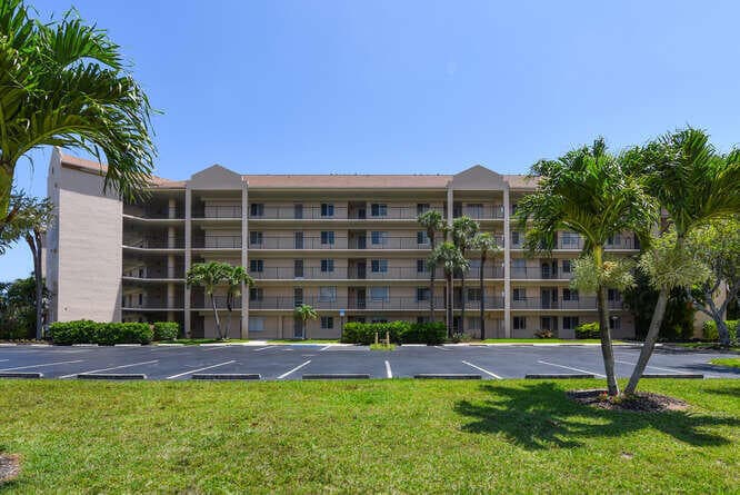 275 Palm Avenue C406, Jupiter, FL 33477 — photo 3 of 40