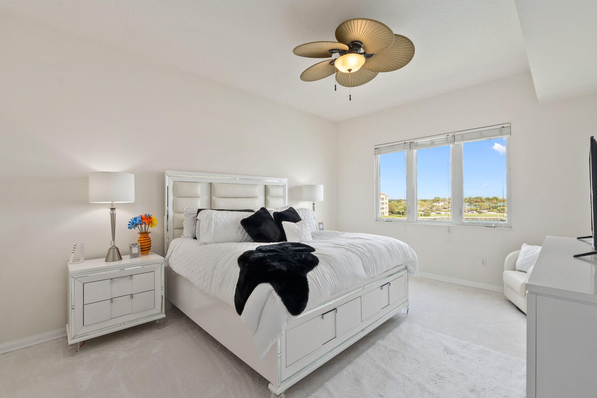 14 Harbour Isle Drive W Ph01, Fort Pierce, FL 34949 — photo 13 of 32