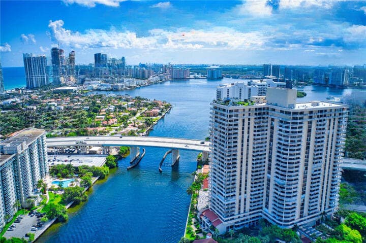 19355 Turnberry Way 3d, Miami, FL 33180 — photo 1 of 46