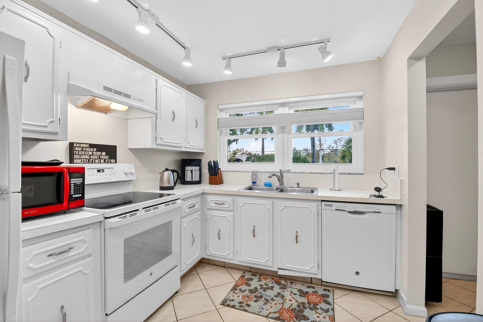 2010 S Federal Highway 202, Boynton Beach, FL 33435 — photo 29 of 40