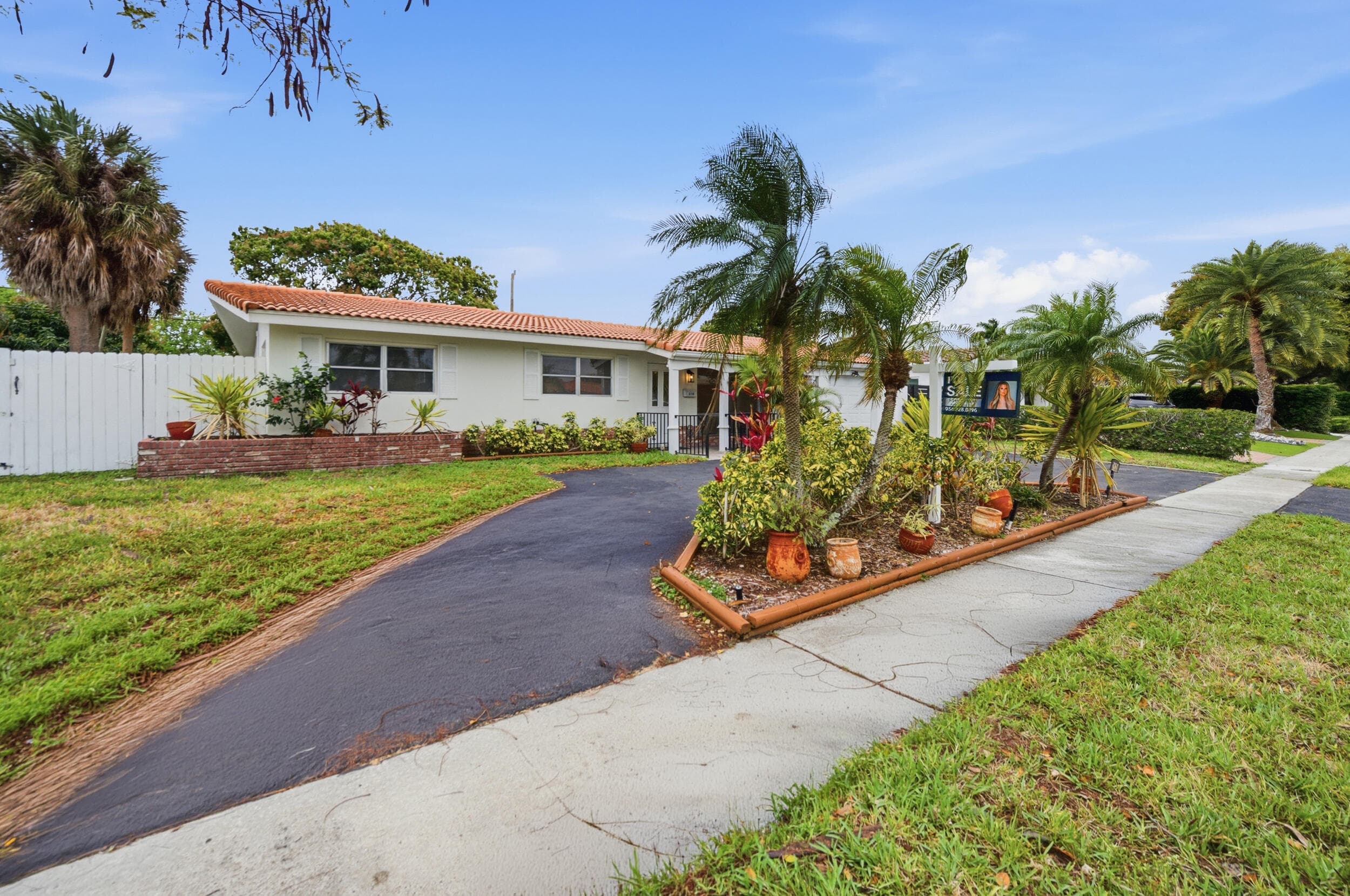 2120 NE 62nd Court, Fort Lauderdale, FL 33308 — photo 3 of 38