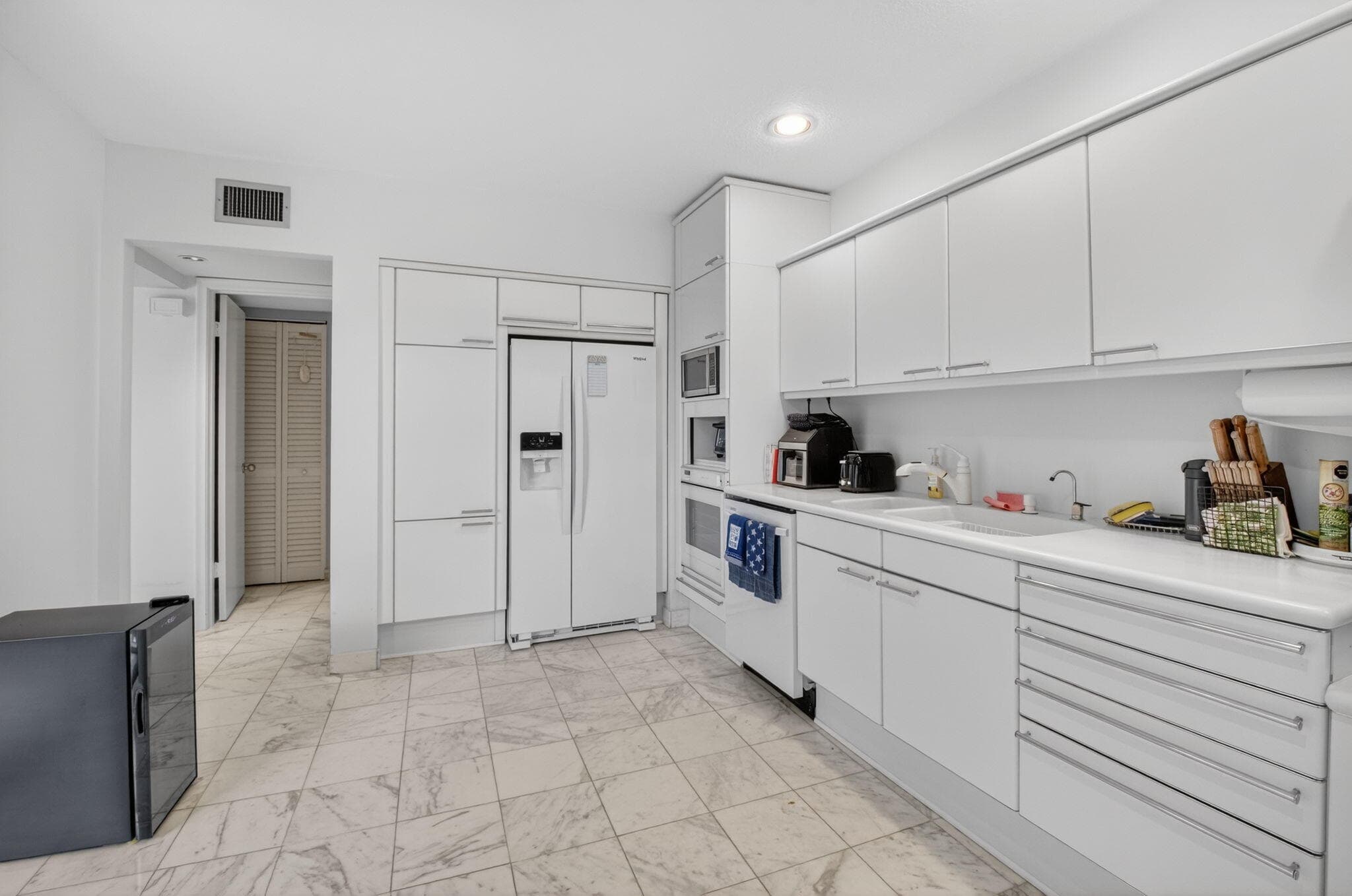7369 Orangewood Lane 307, Boca Raton, FL 33433 — photo 12 of 37