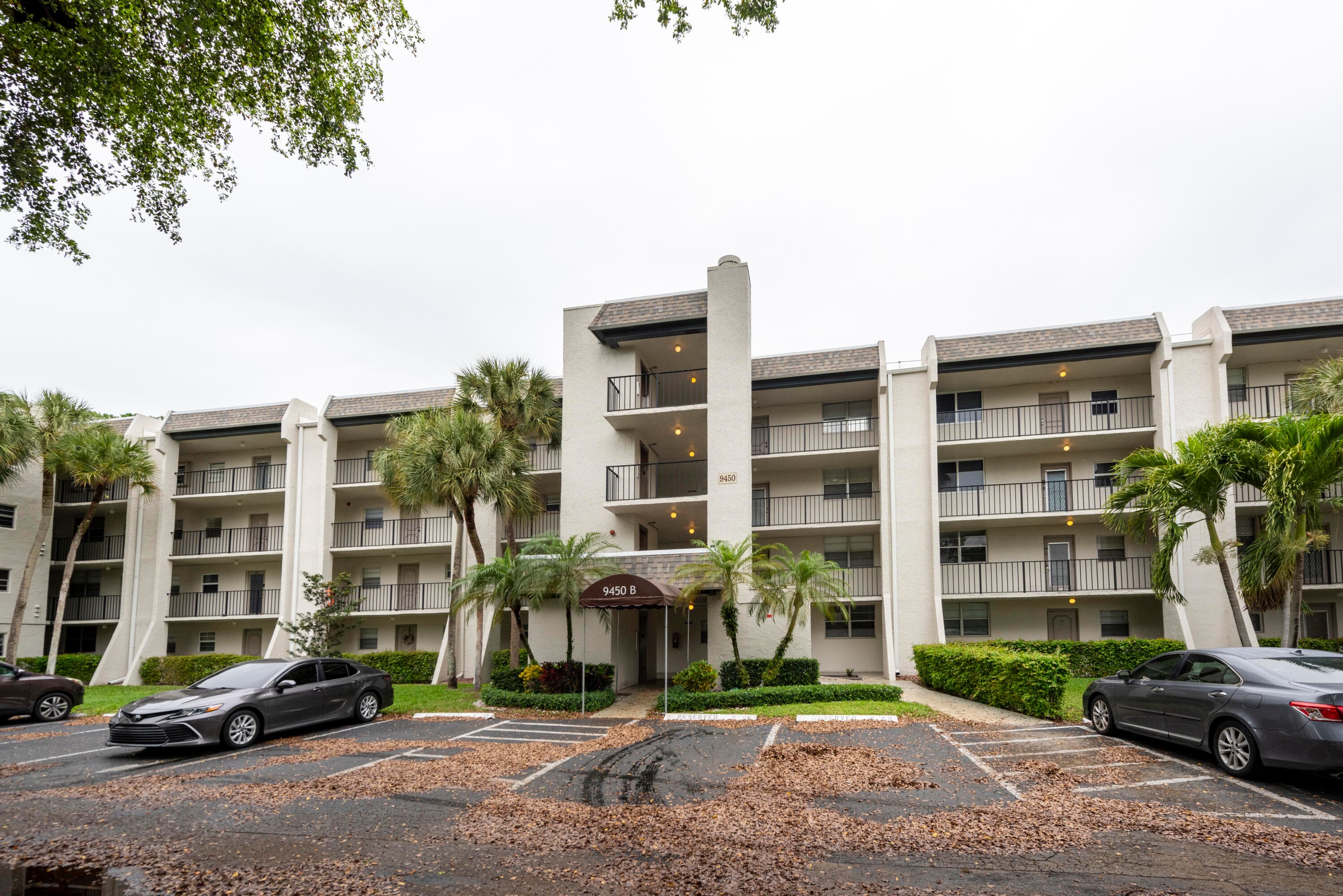 9450 Poinciana Place 301, Davie, FL 33324 — photo 20 of 25