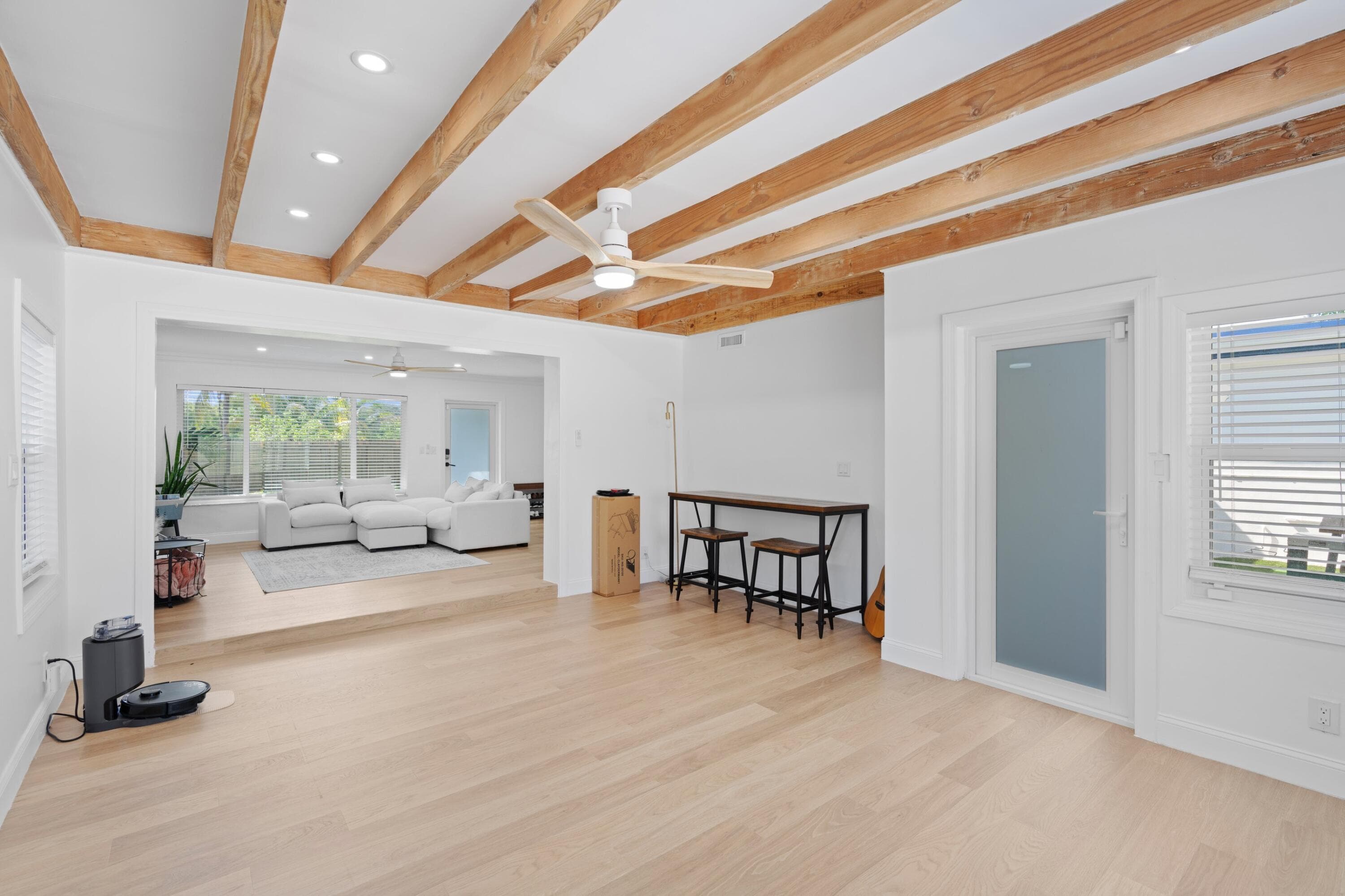 1517 NW 12th Avenue, Fort Lauderdale, FL 33311 — photo 9 of 40