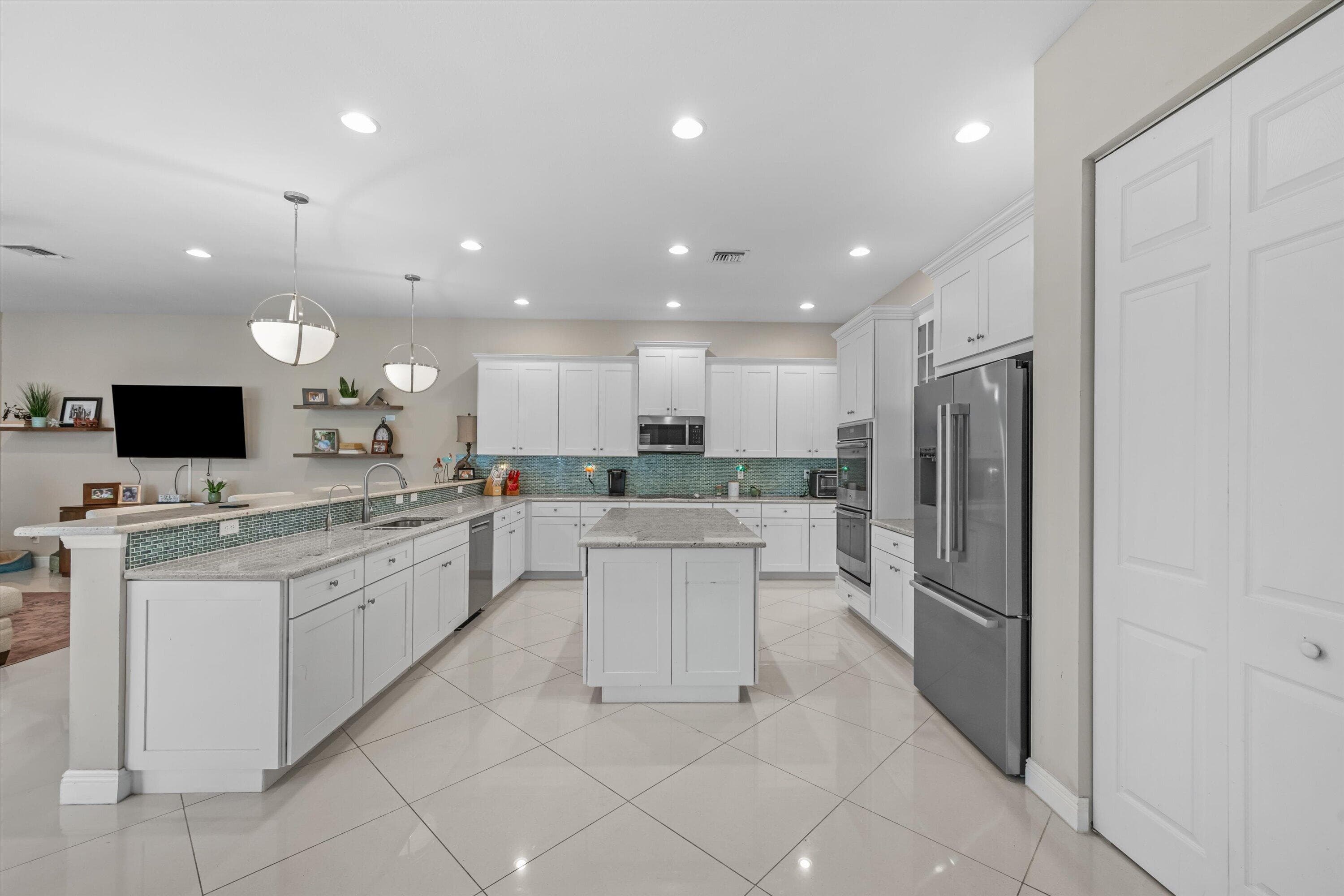 108 Casa Circle, Jupiter, FL 33458 — photo 11 of 53