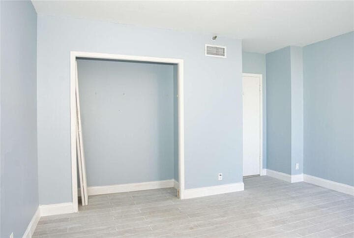 19355 Turnberry Way 3d, Miami, FL 33180 — photo 29 of 46