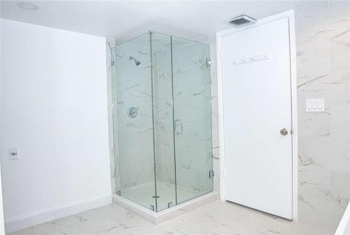 19355 Turnberry Way 3d, Miami, FL 33180 — photo 20 of 46