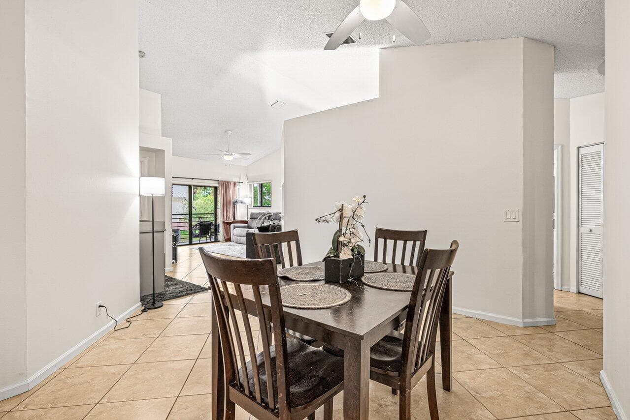 16 Via De Casas Sur 204, Boynton Beach, FL 33426 — photo 6 of 30