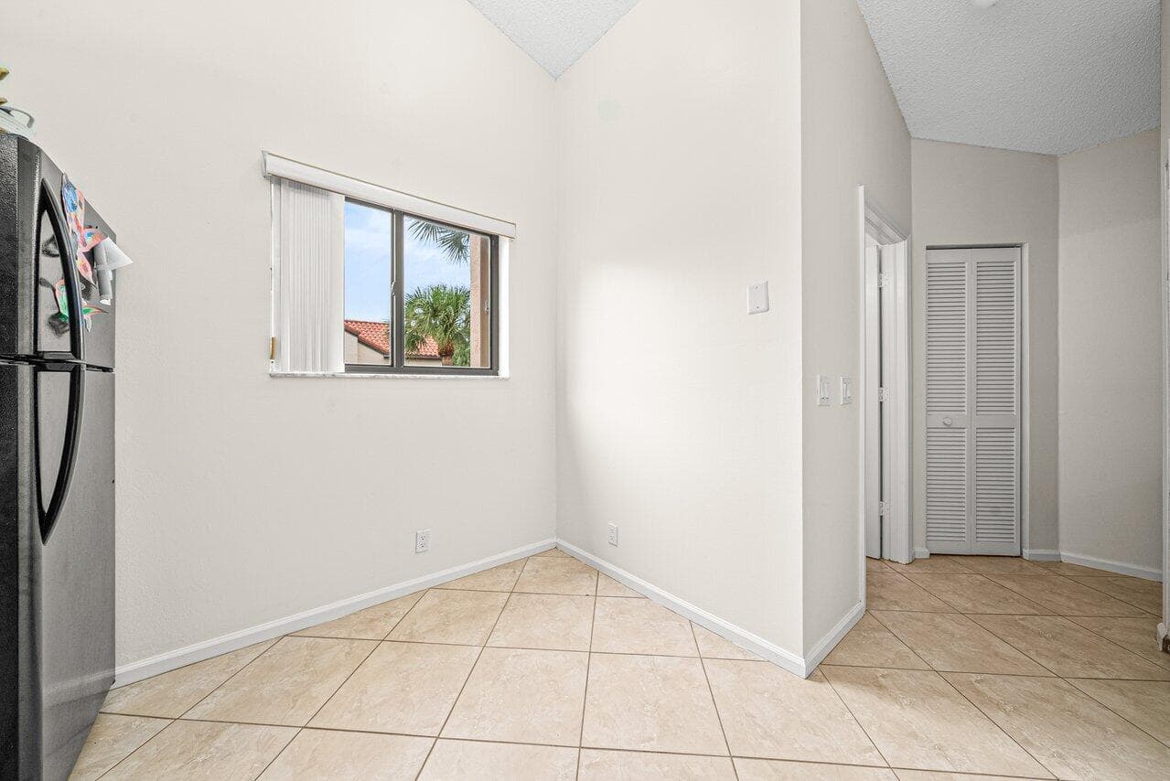 16 Via De Casas Sur 204, Boynton Beach, FL 33426 — photo 10 of 30
