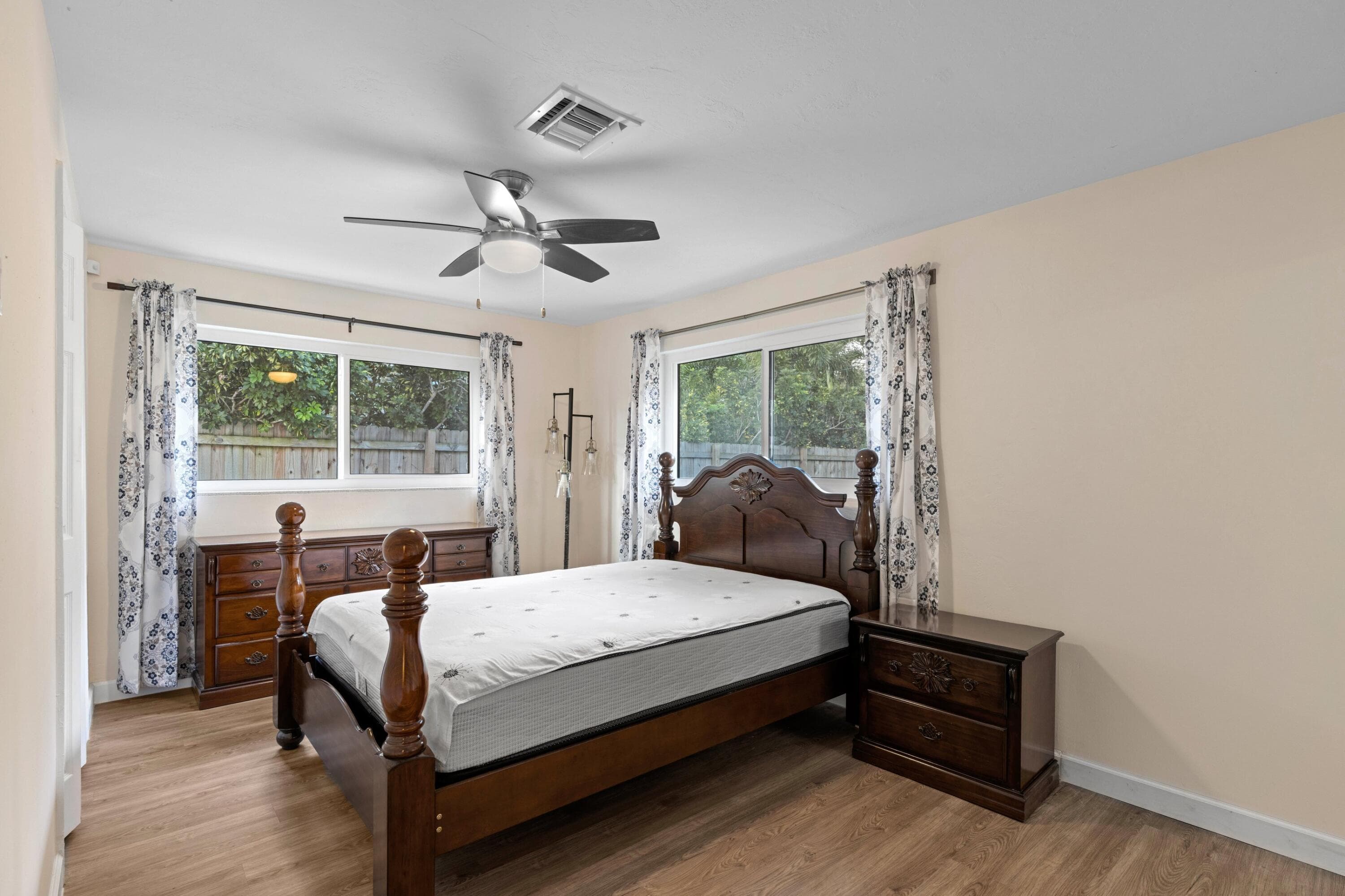 2861 SW 9th Street, Boynton Beach, FL 33435 — photo 19 of 32