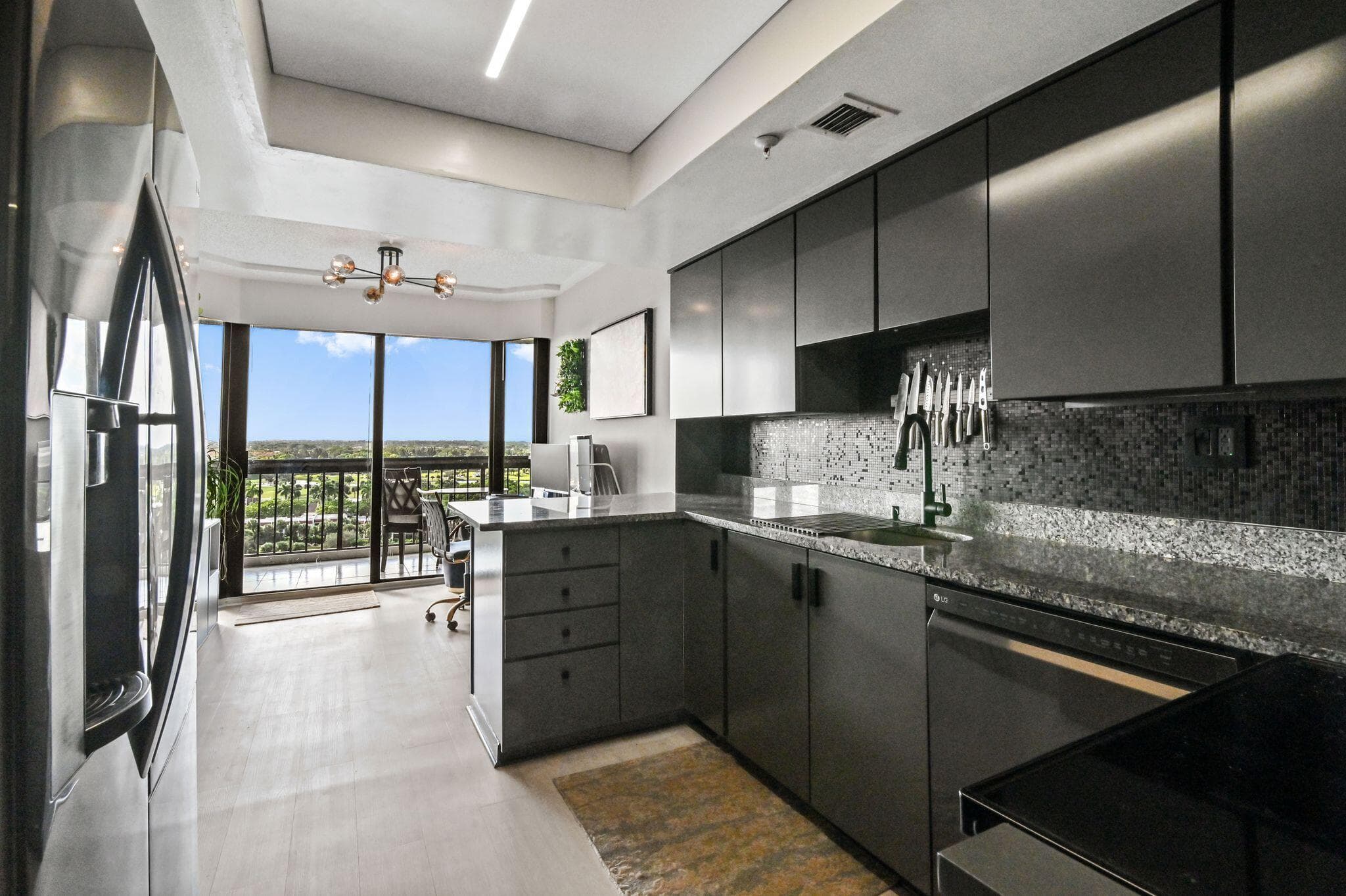 1900 Consulate Place 1205, West Palm Beach, FL 33401 — photo 12 of 69