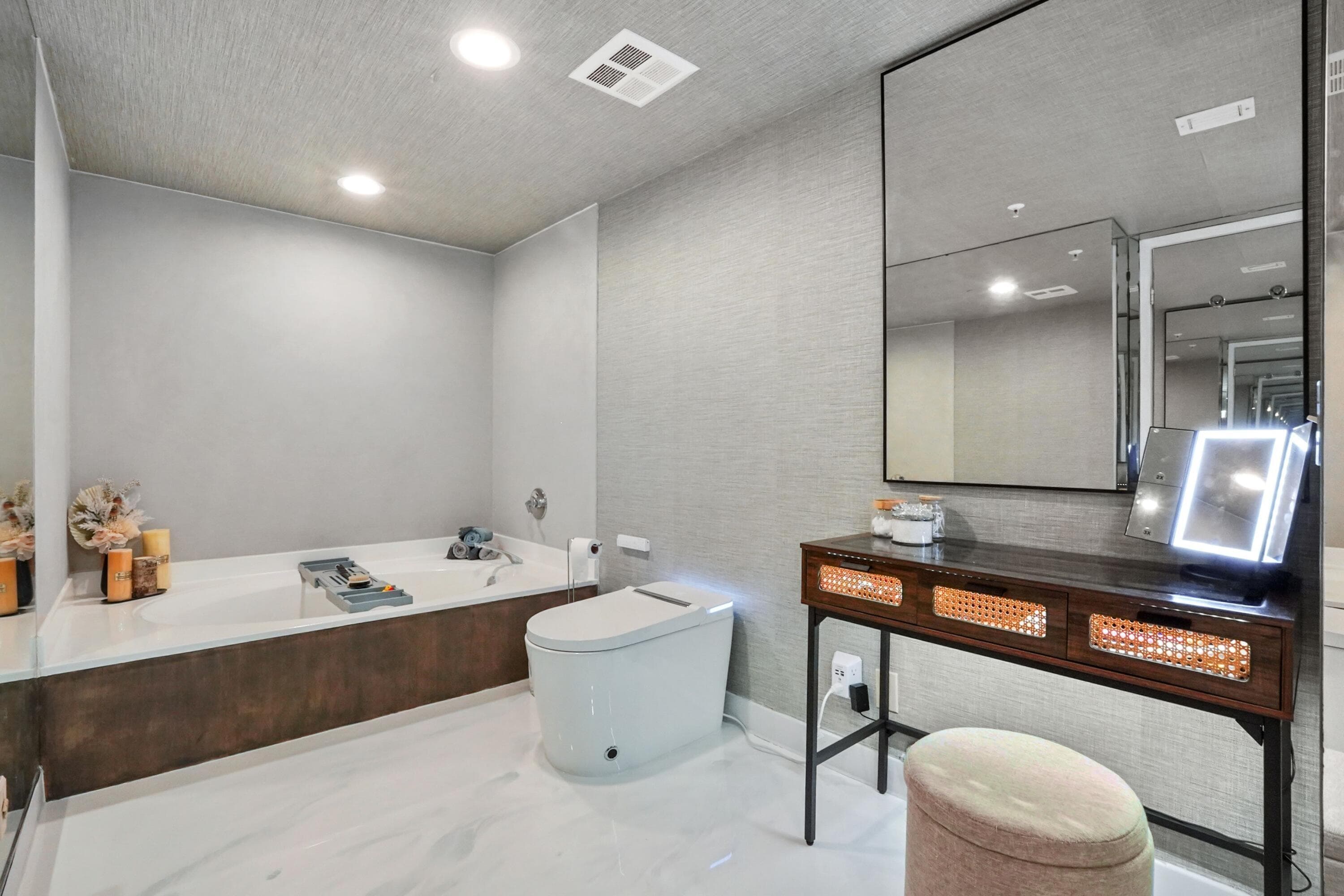 1900 Consulate Place 1205, West Palm Beach, FL 33401 — photo 25 of 69