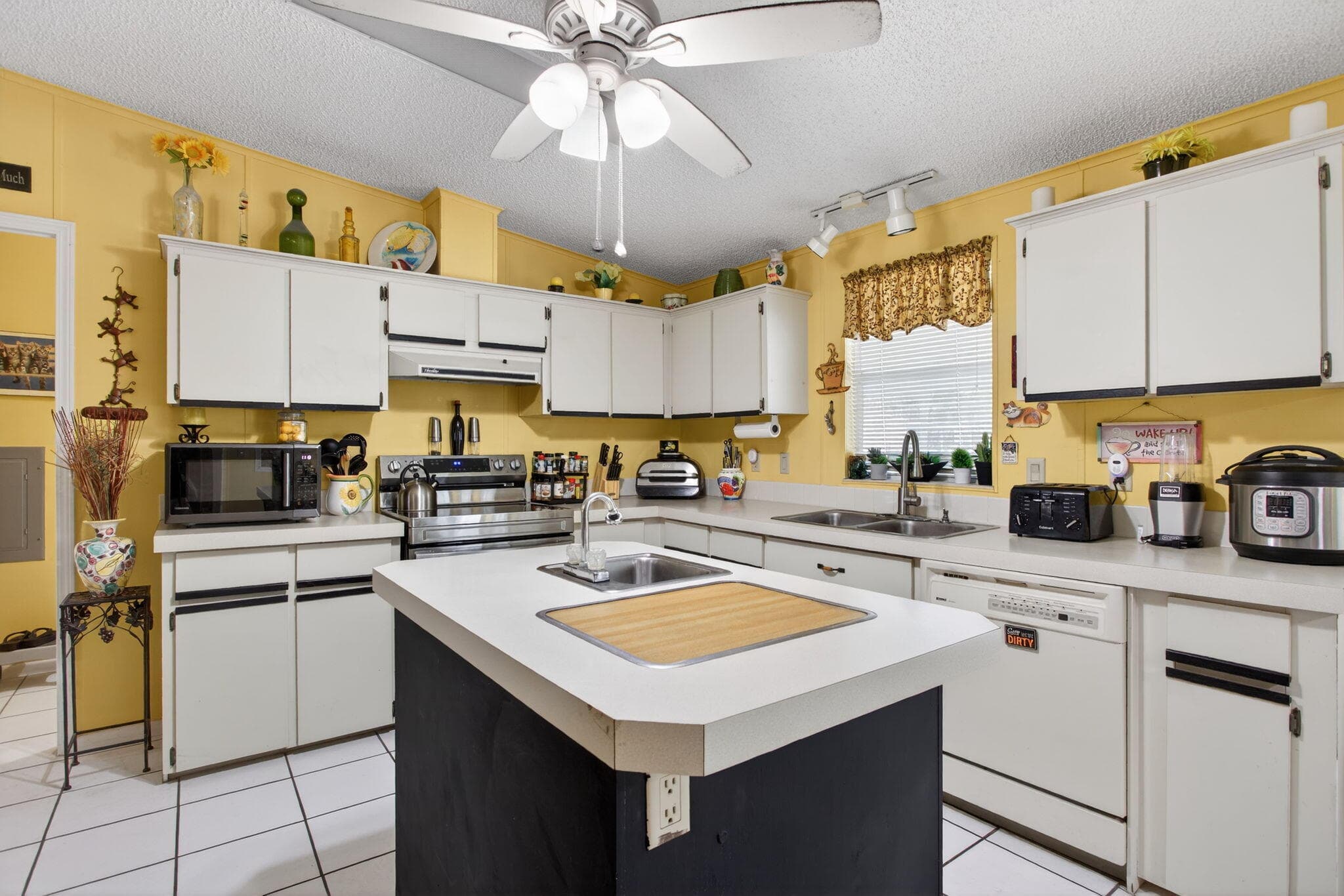 6482 NW 37th Avenue, Coconut Creek, FL 33073 — photo 22 of 37