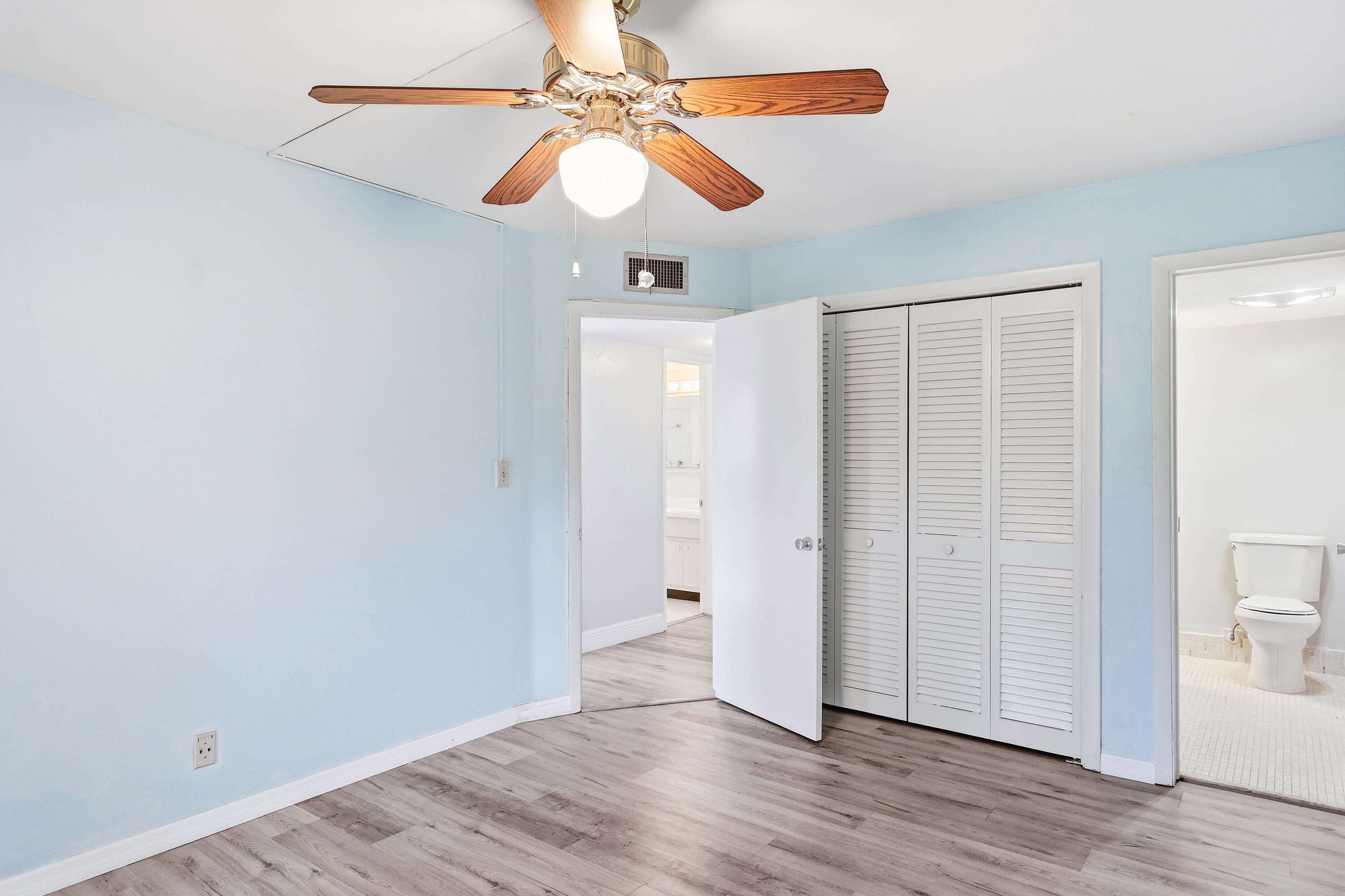 2004 Lake Osborne Drive 1, Lake Worth Beach, FL 33461 — photo 15 of 27