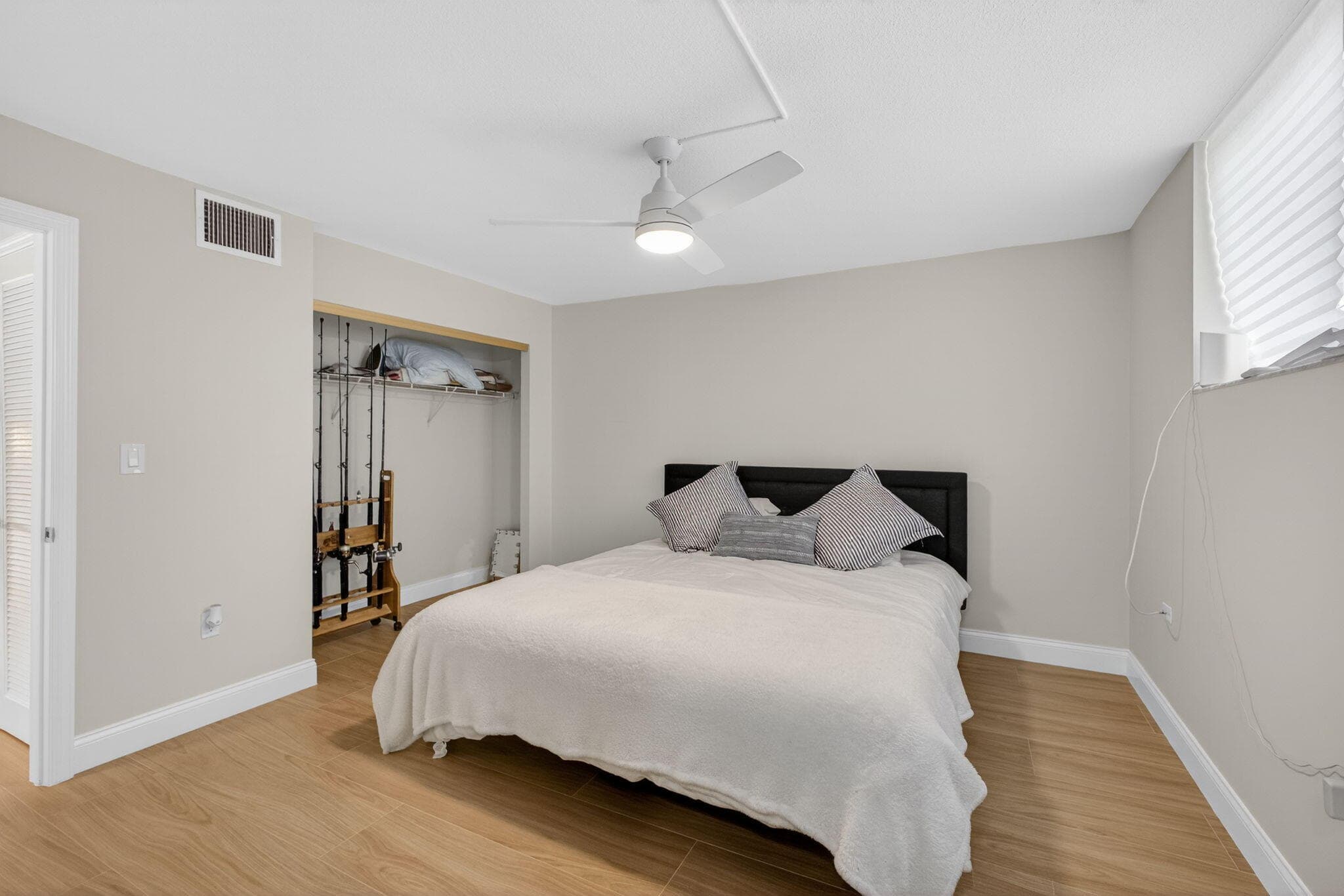108 Paradise Harbour Boulevard 305, North Palm Beach, FL 33408 — photo 35 of 50