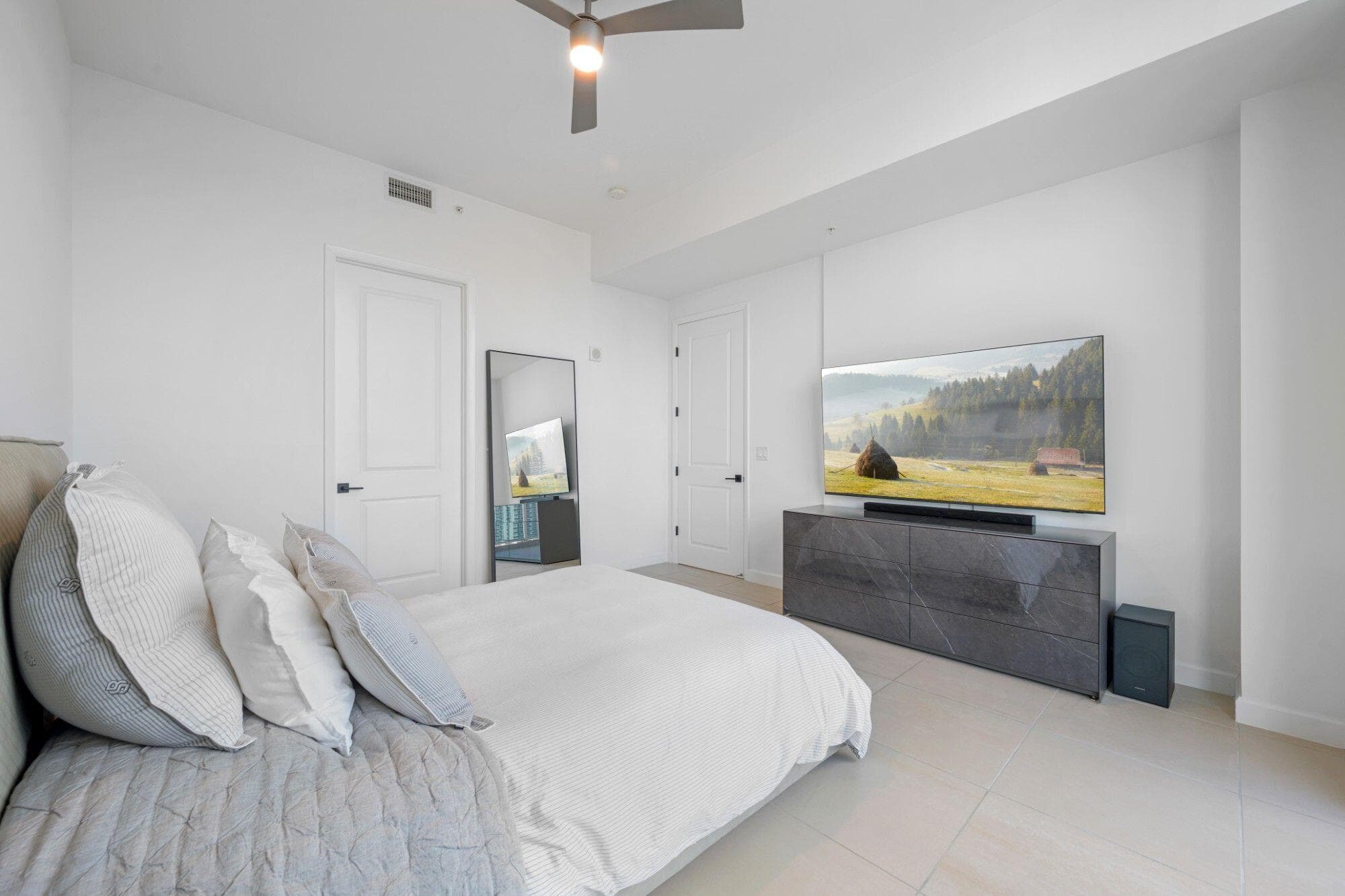 1945 S Ocean Drive Ph 2808, Hallandale Beach, FL 33009 — photo 16 of 37