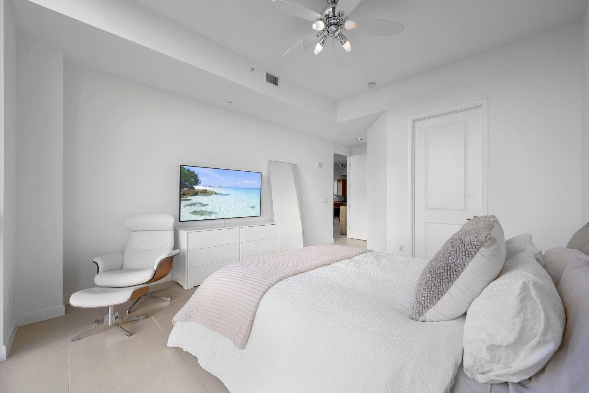 1945 S Ocean Drive Ph 2808, Hallandale Beach, FL 33009 — photo 14 of 37