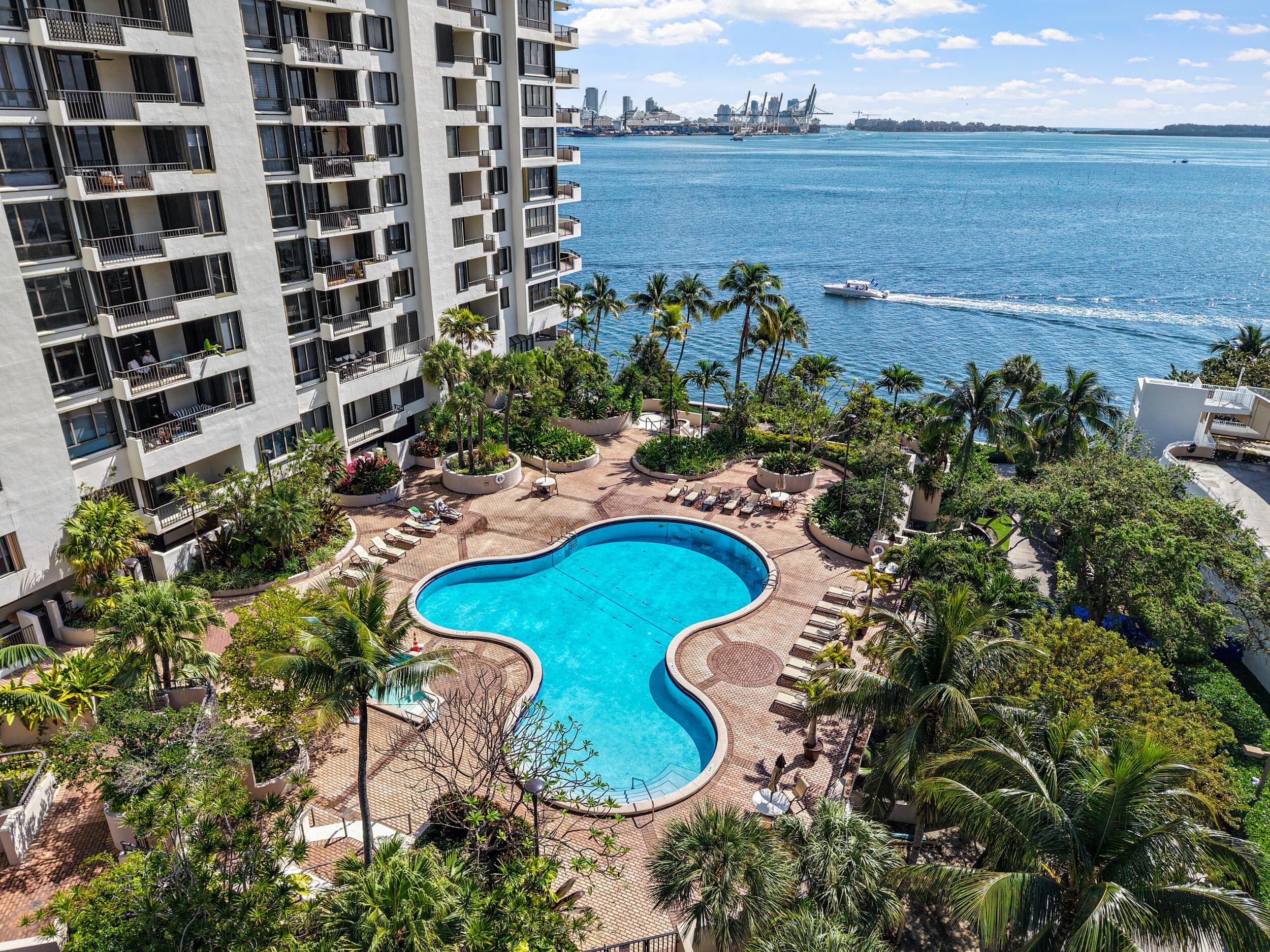 520 Brickell Key Drive A200, Miami, FL 33131 — photo 41 of 46