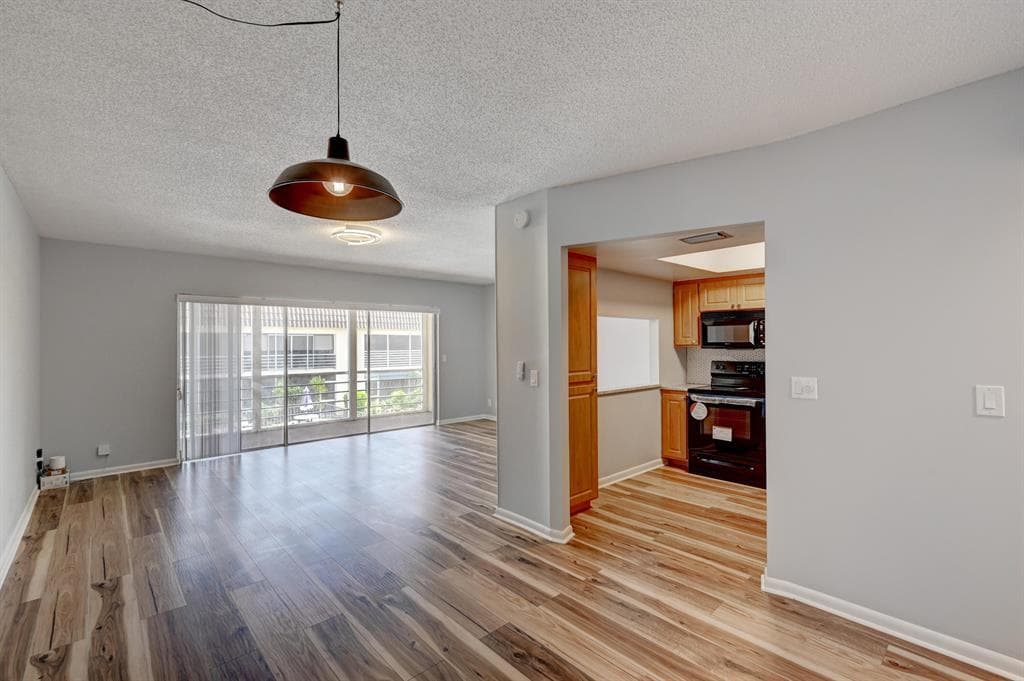 342 Southwind Drive 216, North Palm Beach, FL 33408 — photo 11 of 18