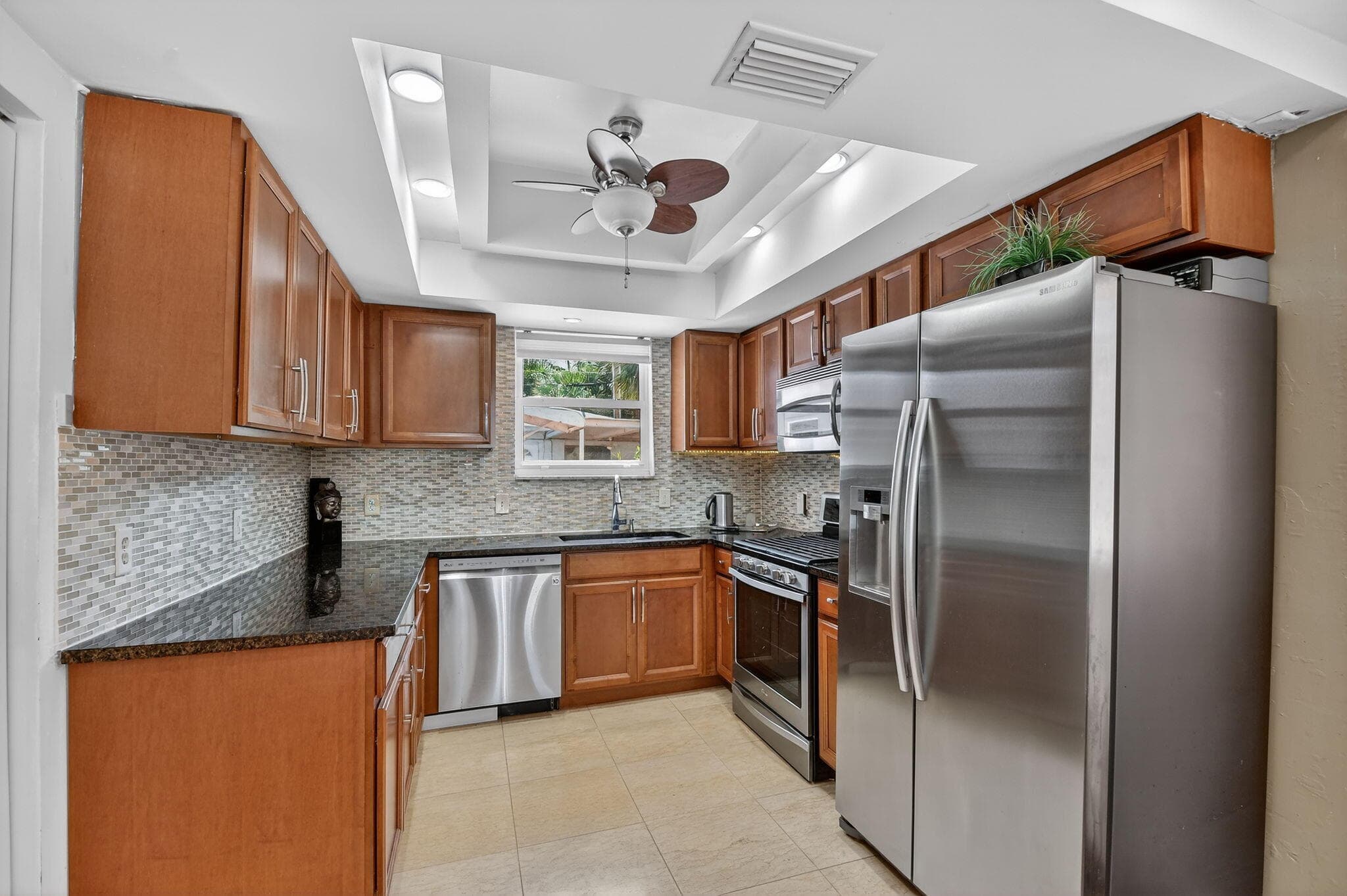 328 Monroe Drive, West Palm Beach, FL 33405 — photo 12 of 80