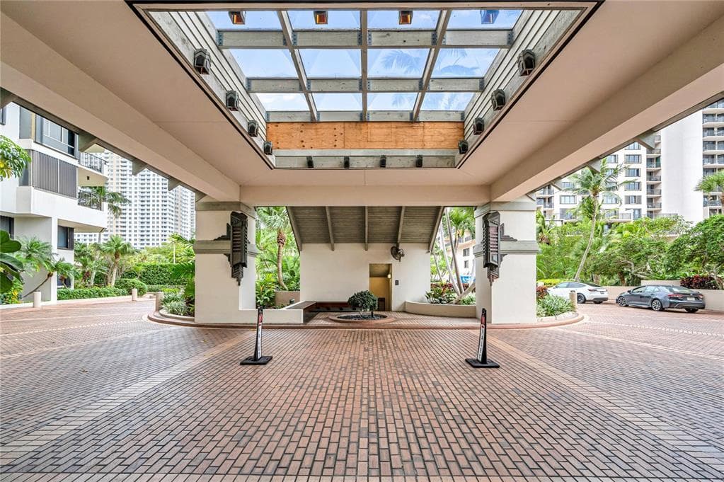 520 Brickell Key Drive A200, Miami, FL 33131 — photo 36 of 46