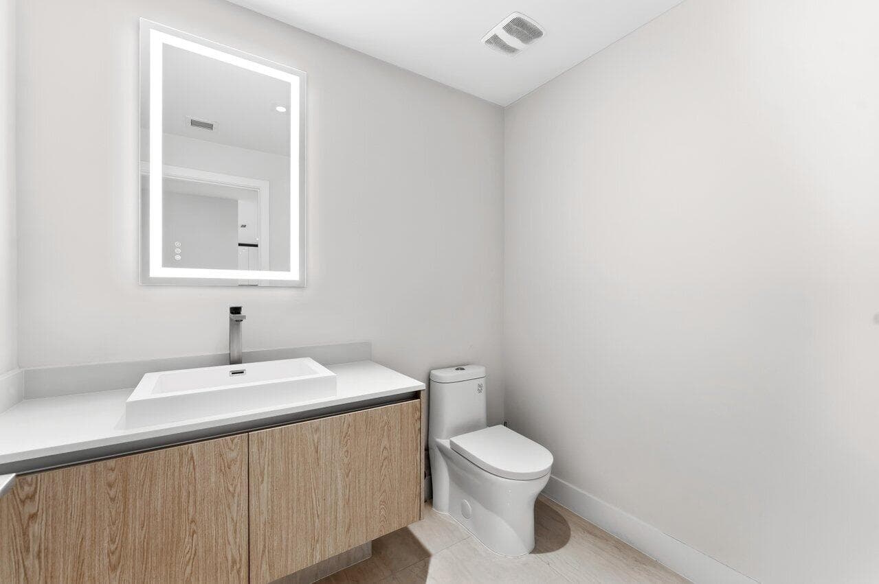 3100 N Ocean Drive P705, Riviera Beach, FL 33404 — photo 9 of 98