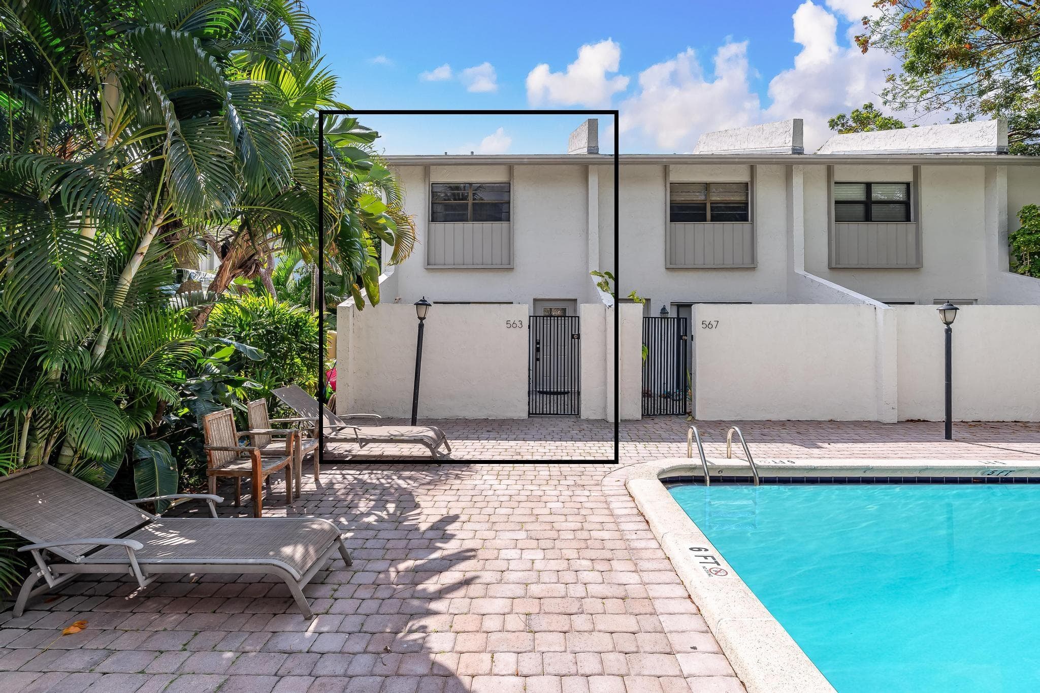 563 NE 7th Avenue, Fort Lauderdale, FL 33301 — photo 1 of 30