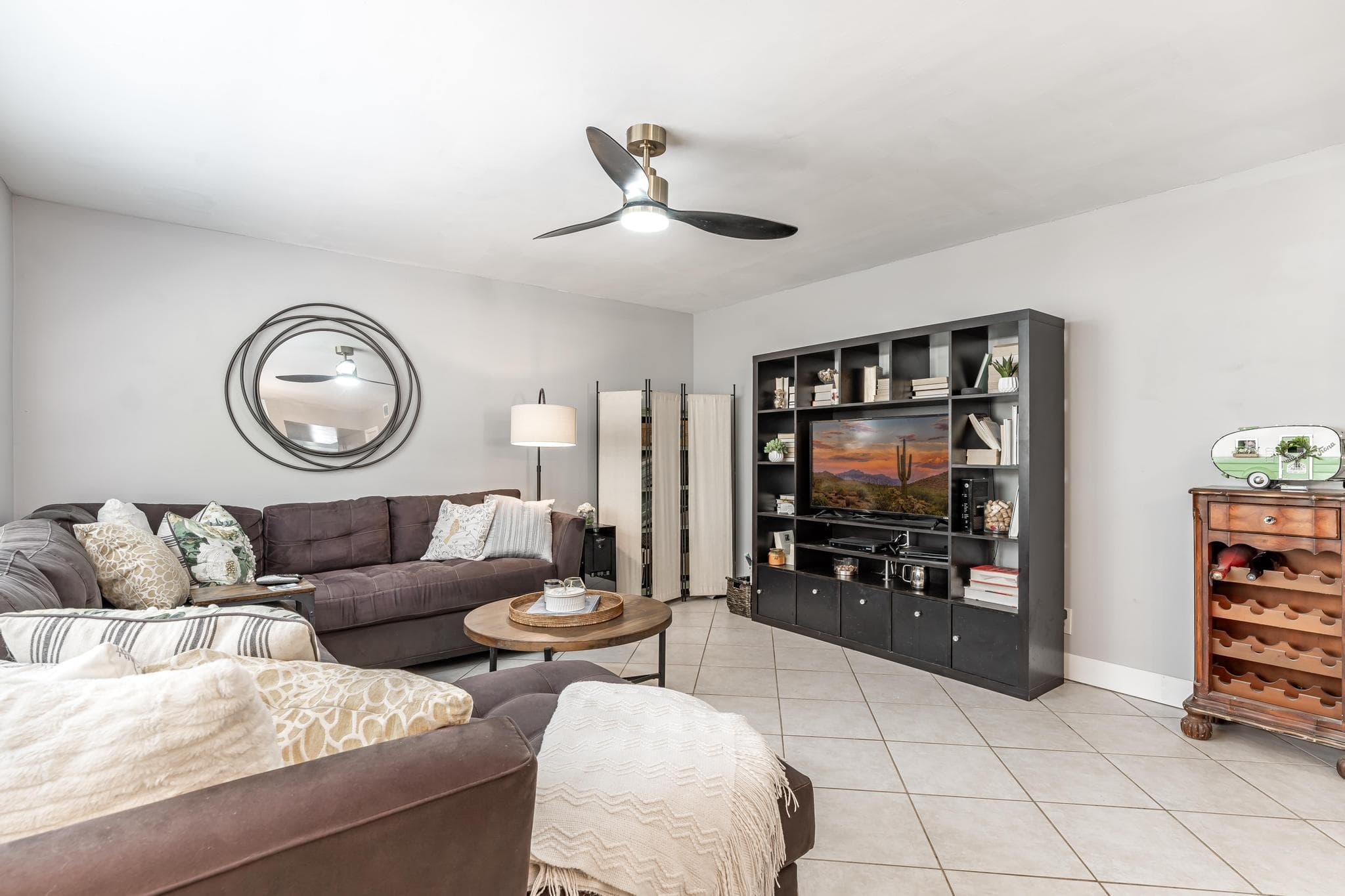 563 NE 7th Avenue, Fort Lauderdale, FL 33301 — photo 8 of 30