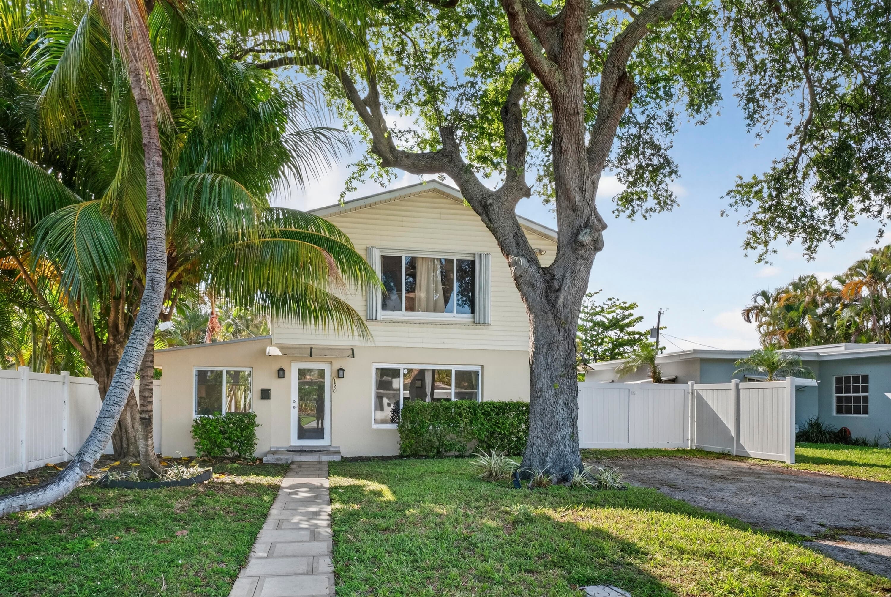 1503 NE 18th Avenue, Fort Lauderdale, FL 33304 — photo 1 of 55