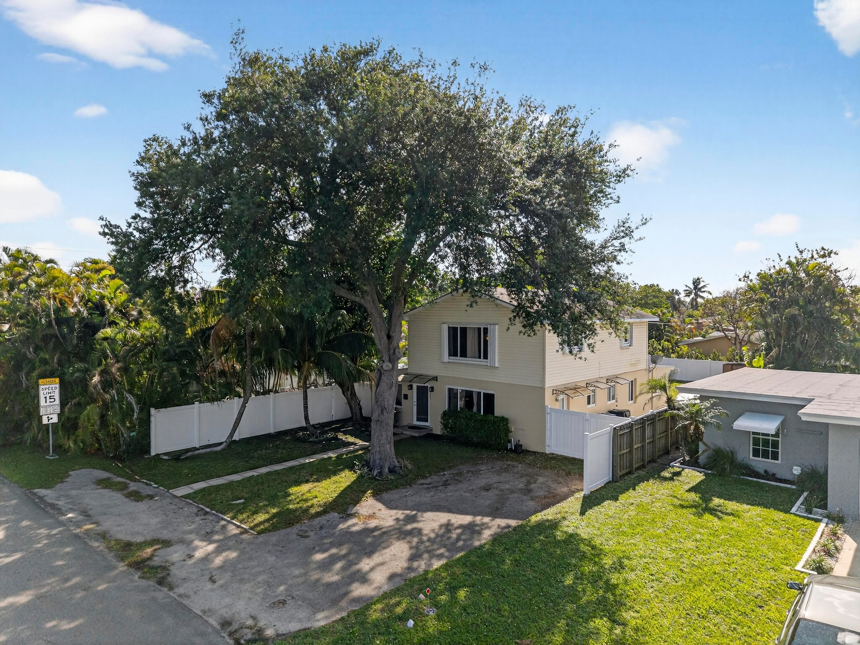 1503 NE 18th Avenue, Fort Lauderdale, FL 33304 — photo 51 of 55