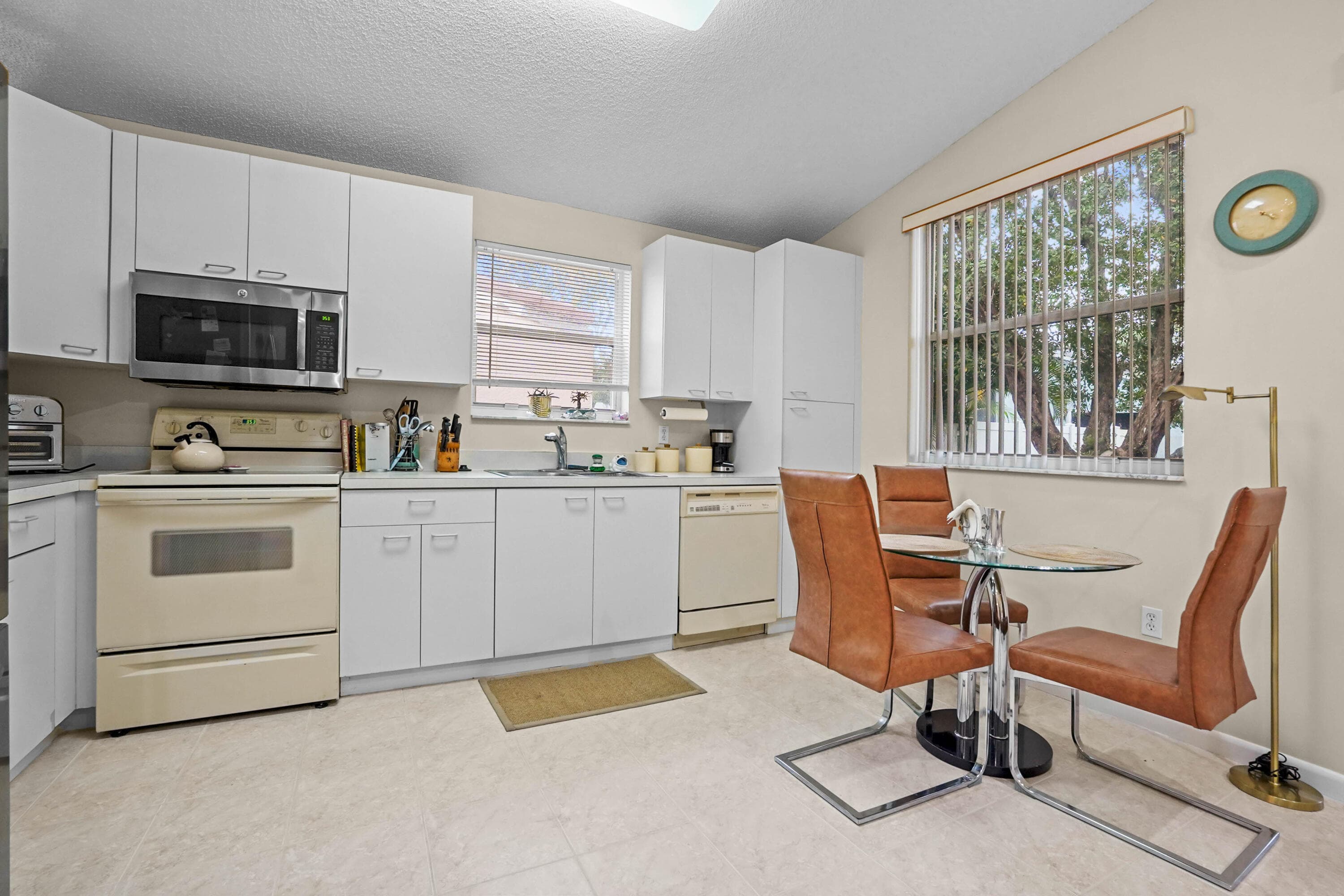 7851 Oak Grove Circle, Lake Worth, FL 33467 — photo 10 of 25