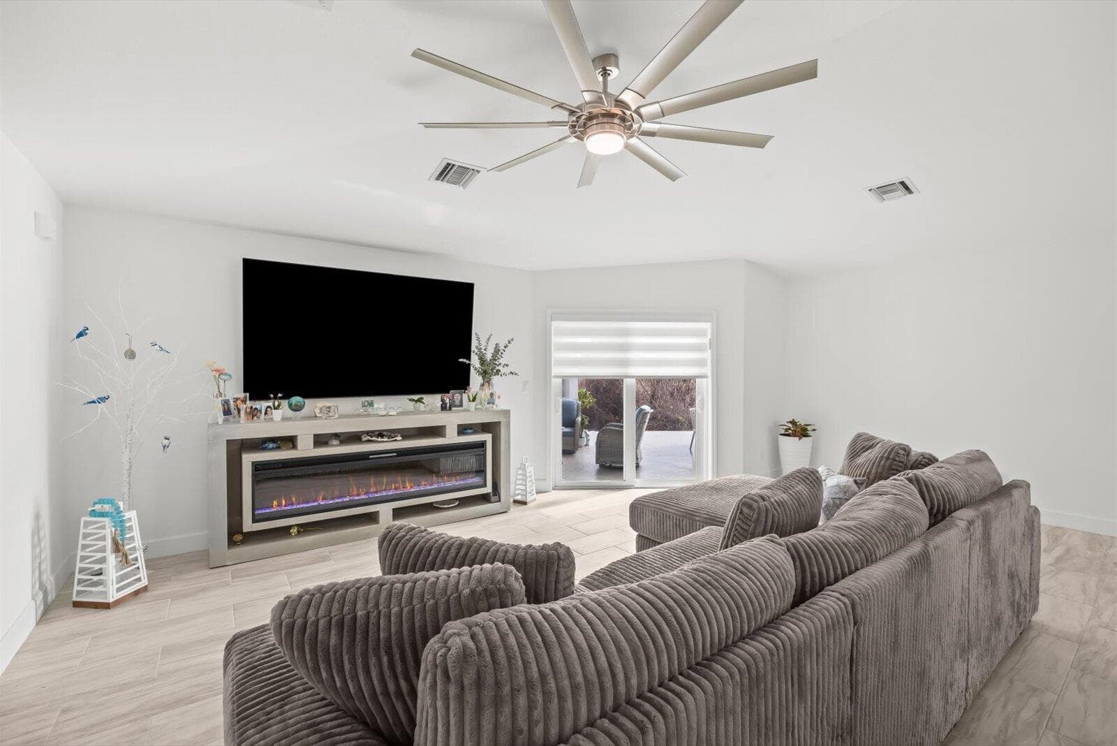 8607 SW 7th Lane, Okeechobee, FL 34974 — photo 7 of 49