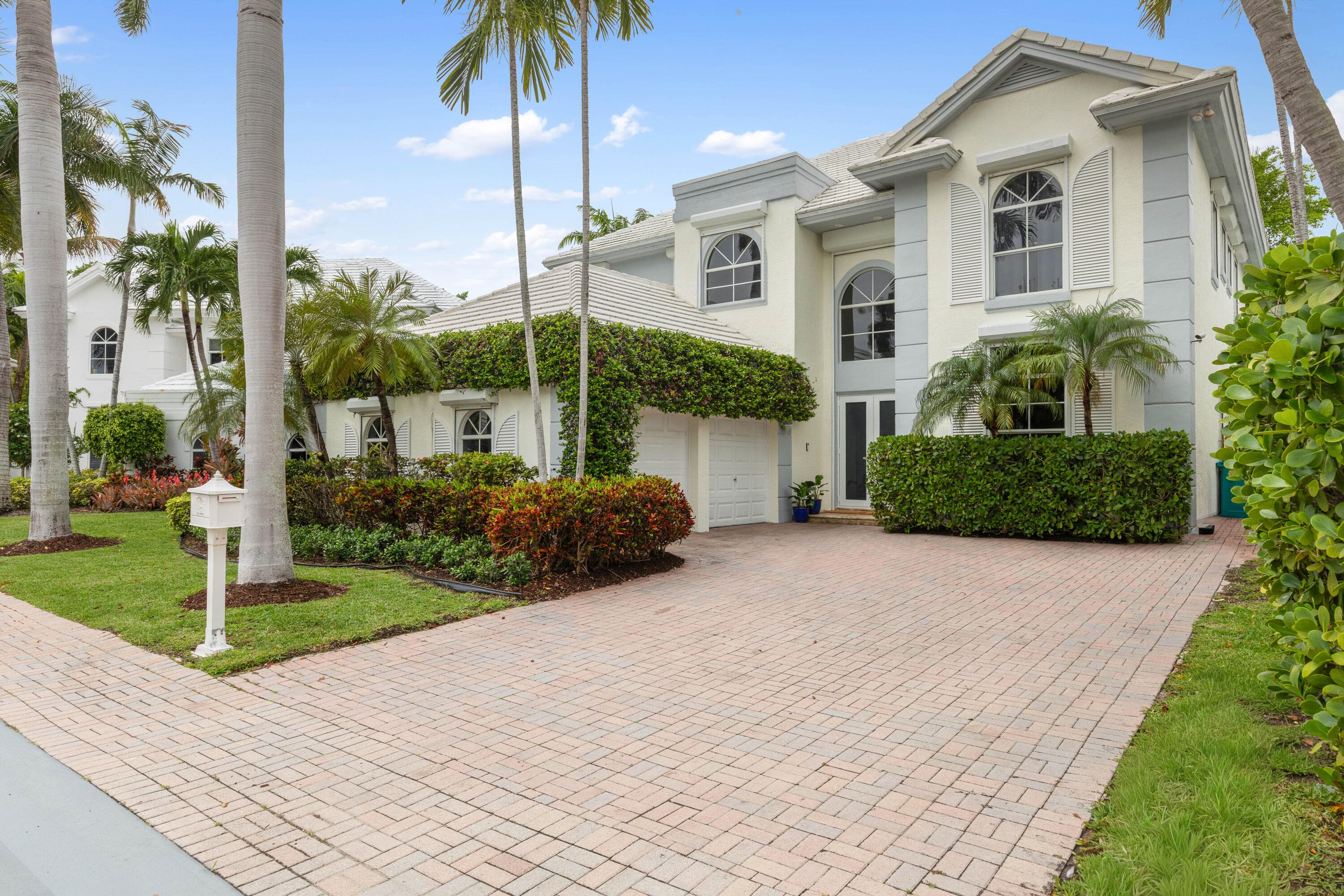 24 Grand Bay Estates Circle, Key Biscayne, FL 33149 — photo