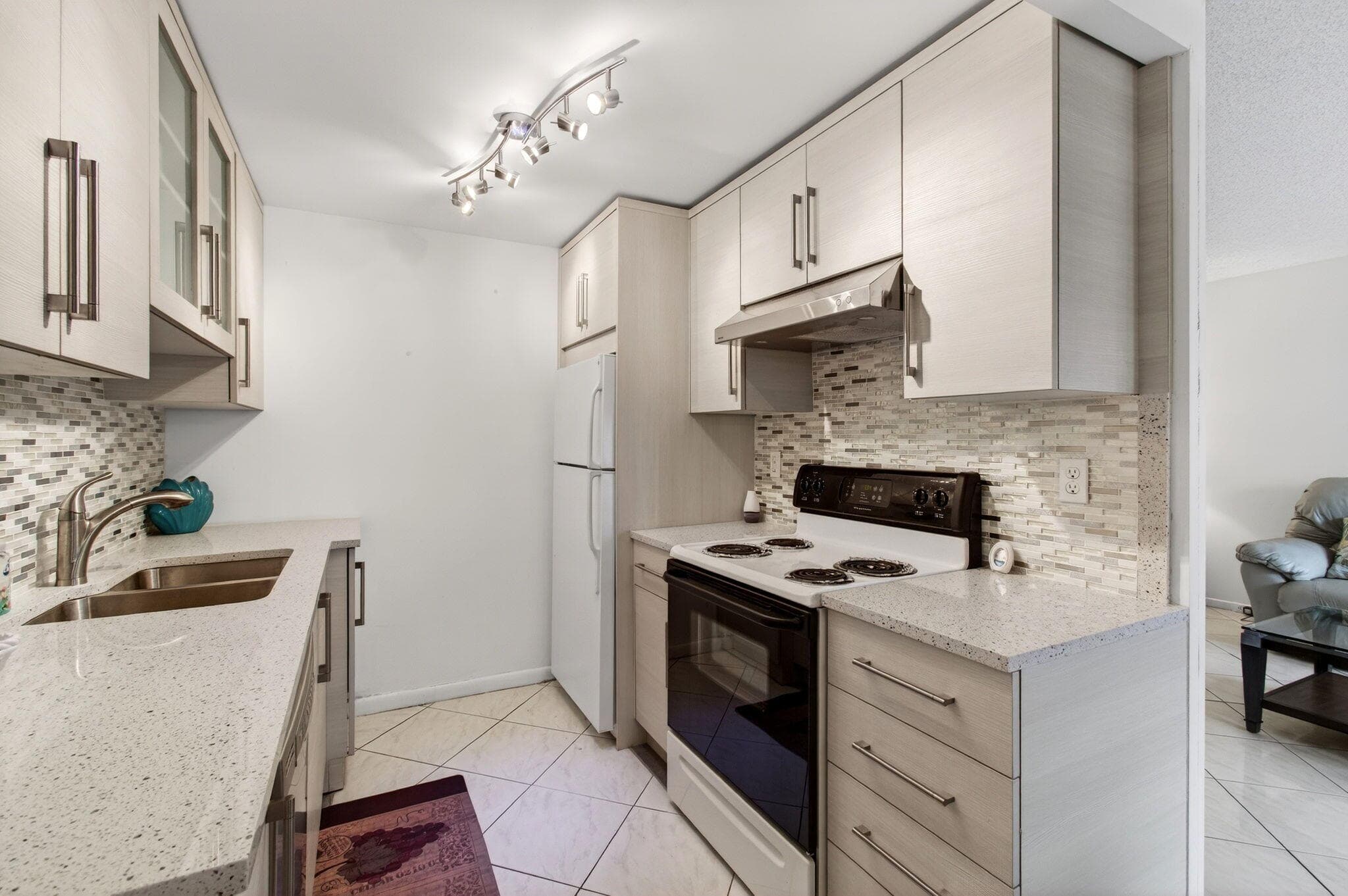2070 Guildford D, Boca Raton, FL 33434 — photo 16 of 83