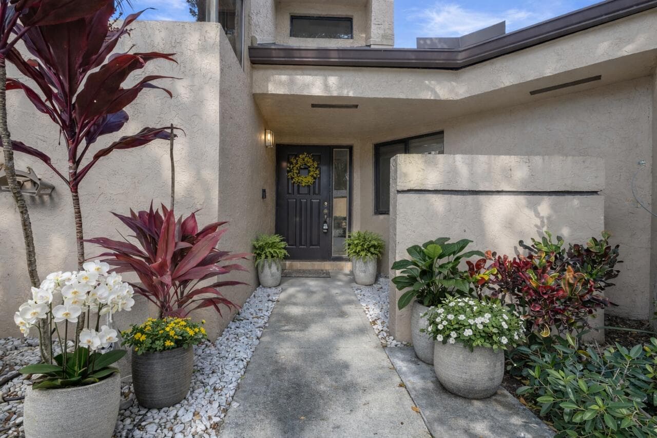 124 Chelsea Lane S, Plantation, FL 33324 — photo 1 of 30